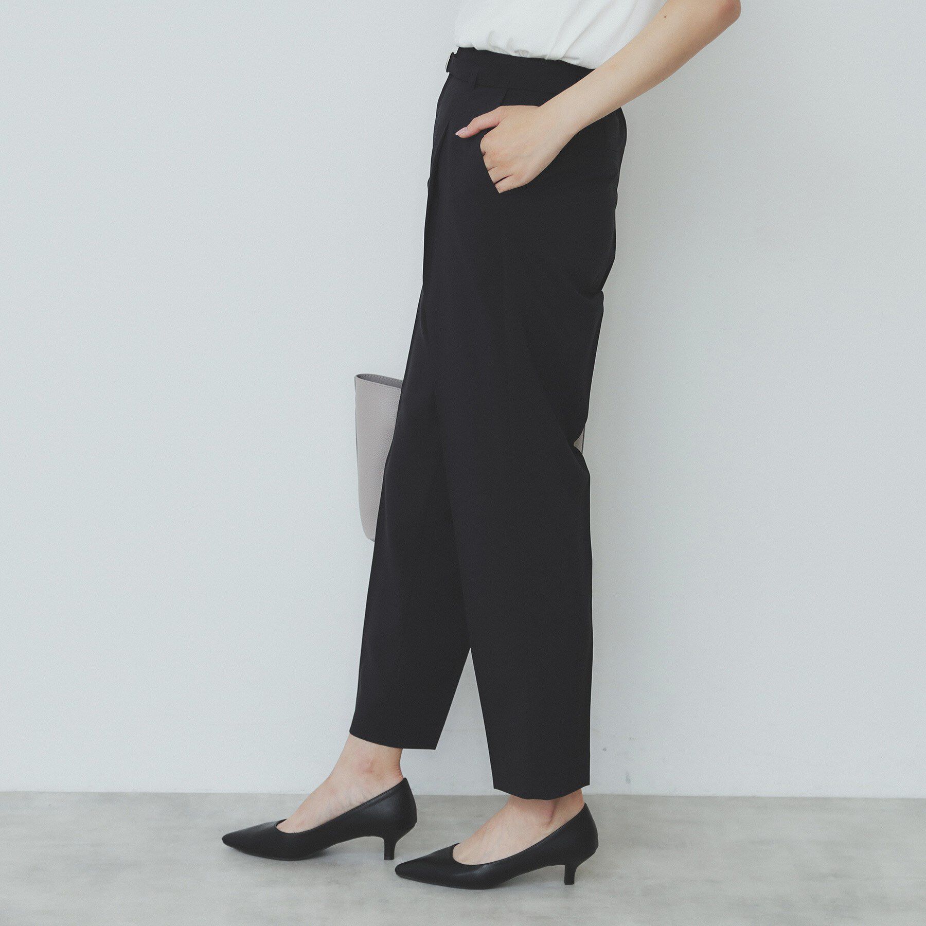 index「ベルト付きストレッチテーパードパンツ／セットアップ可【洗濯機洗い可／吸水速乾／接触冷感】」|その他|