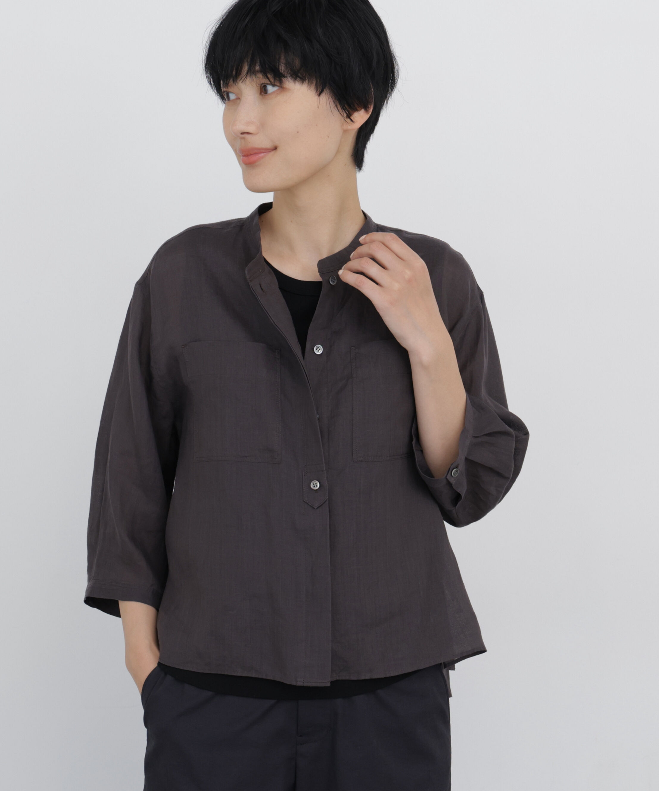  「◆≪名品 / 洗える / 4色展開！≫ラミーバンドカラーシャツブラウス」|シャツ・ブラウス|チャコール1