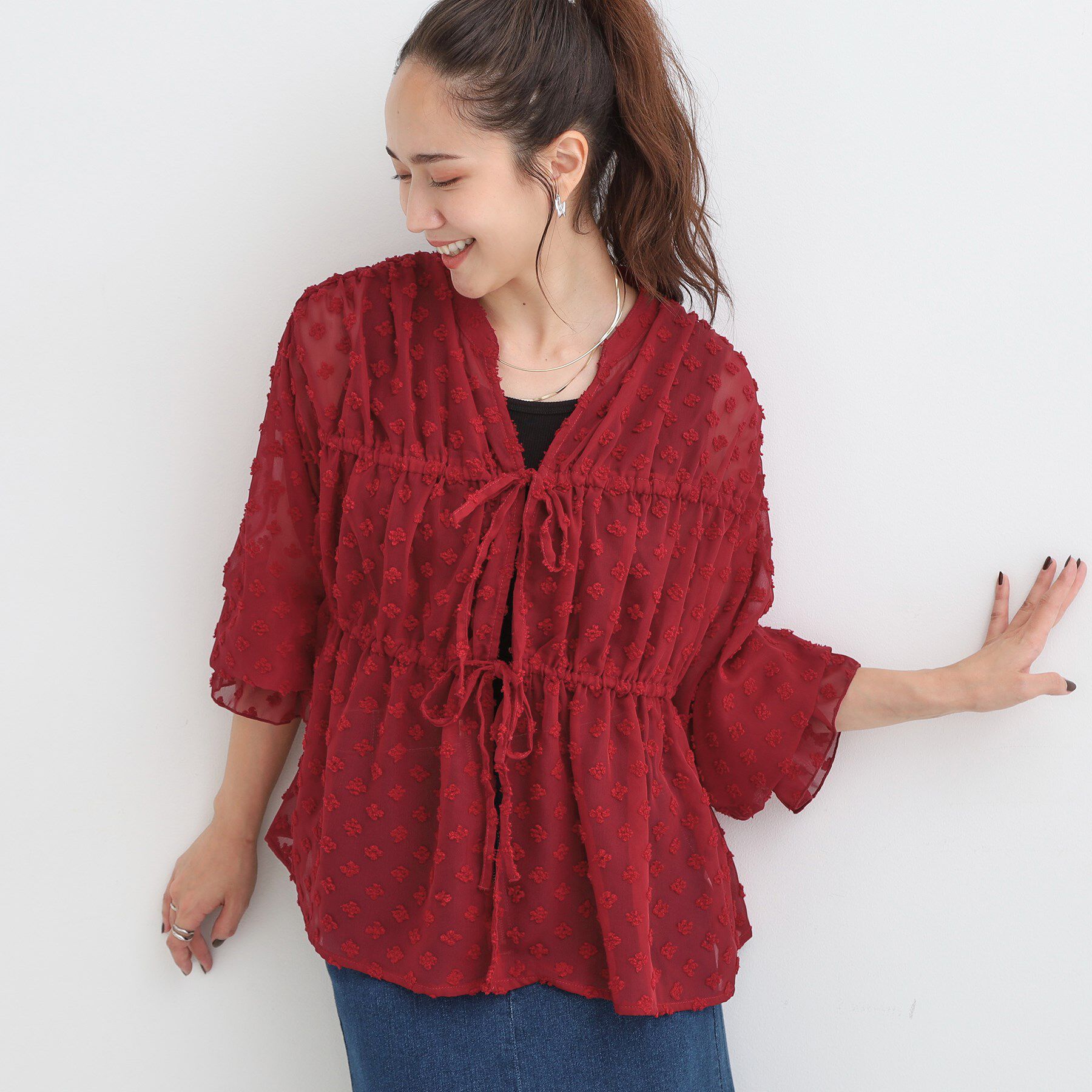 SHOO･LA･RUE「華やかにさをプラスする シアードビー シャーリングブラウス」|シャツ・ブラウス|レッド(060)