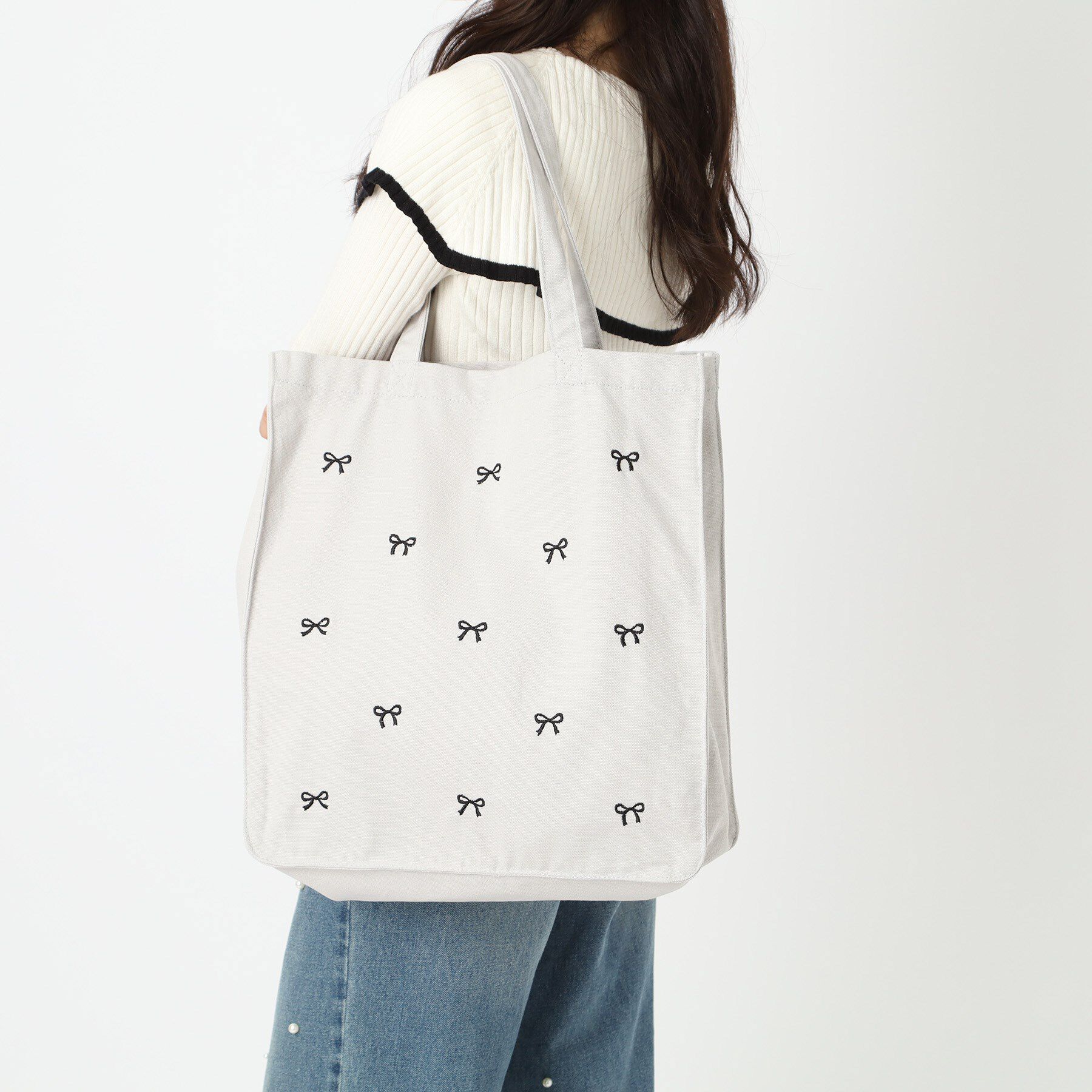 Ober Tashe「リボン刺繍キャンバストートバッグ」|トートバッグ|