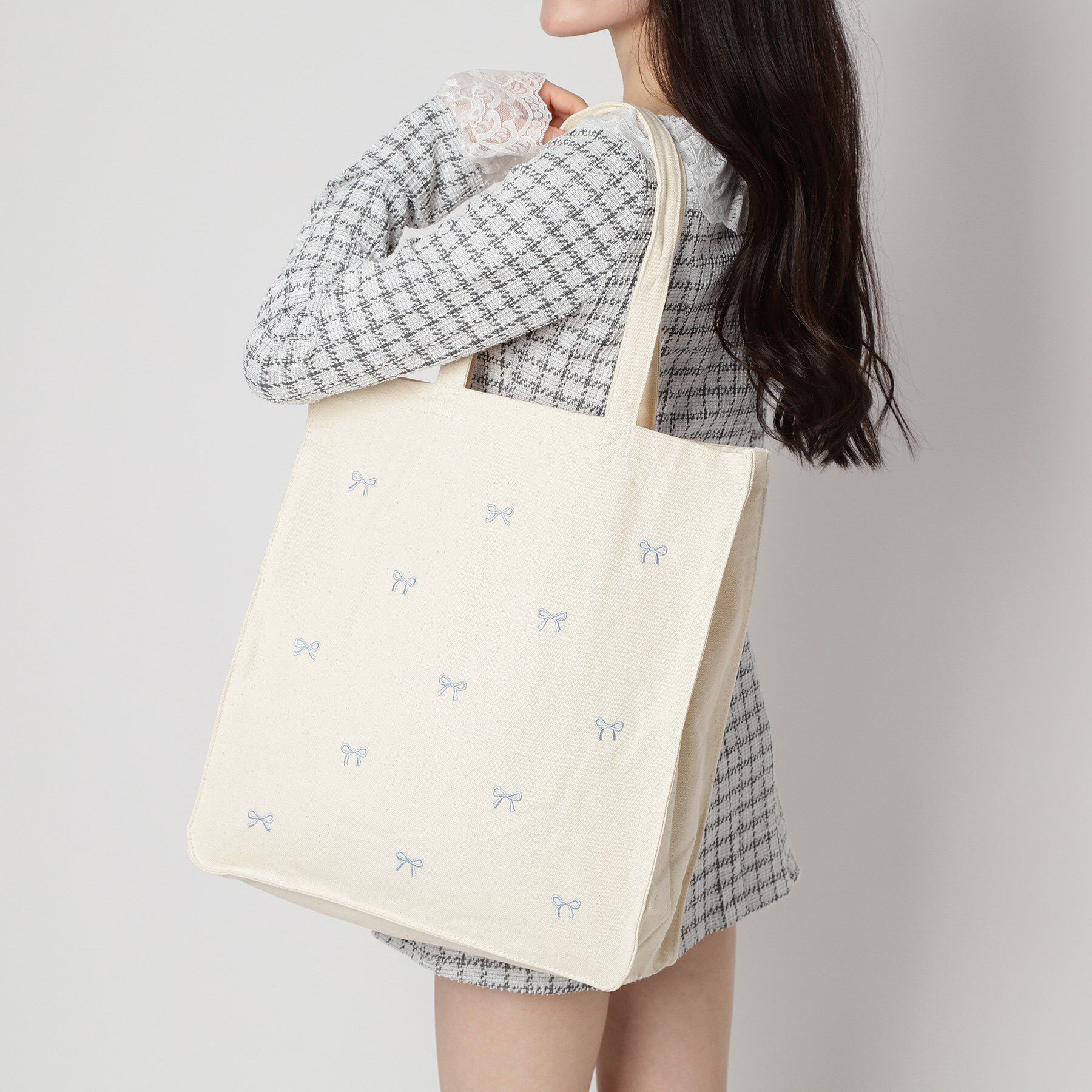 Ober Tashe「リボン刺繍キャンバストートバッグ」|トートバッグ|