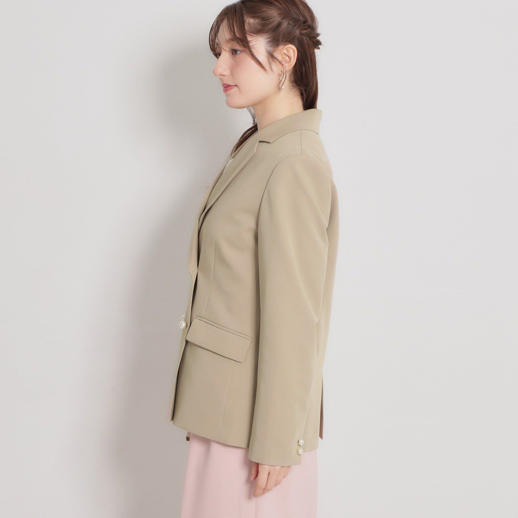 Couture broach「【洗える・通勤】パール調ボタン テーラードジャケット」|テーラードジャケット|