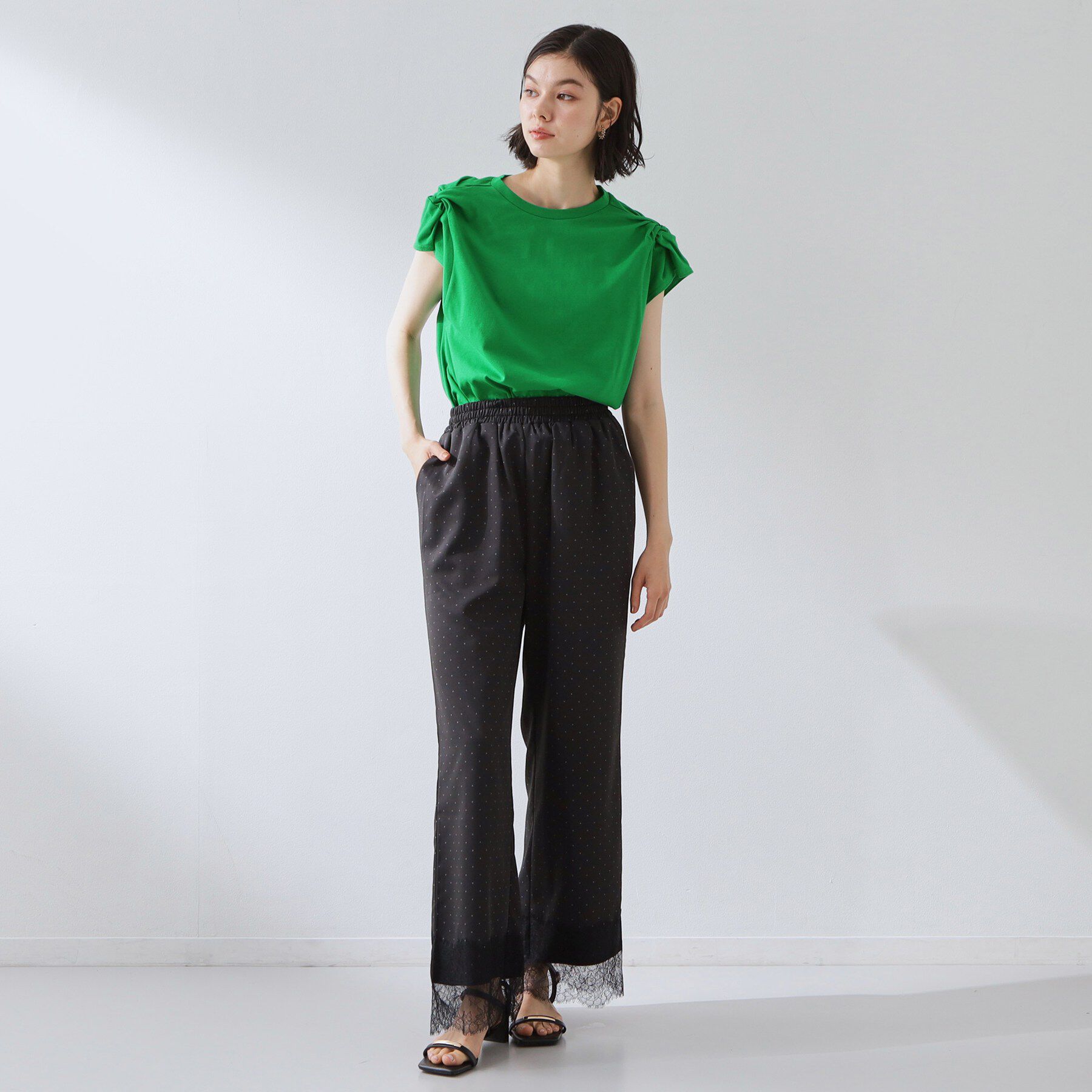 THE SHOP TK「【ひんやり/汗じみ防止】ツイストアクセントトップス」|Tシャツ・カットソー|