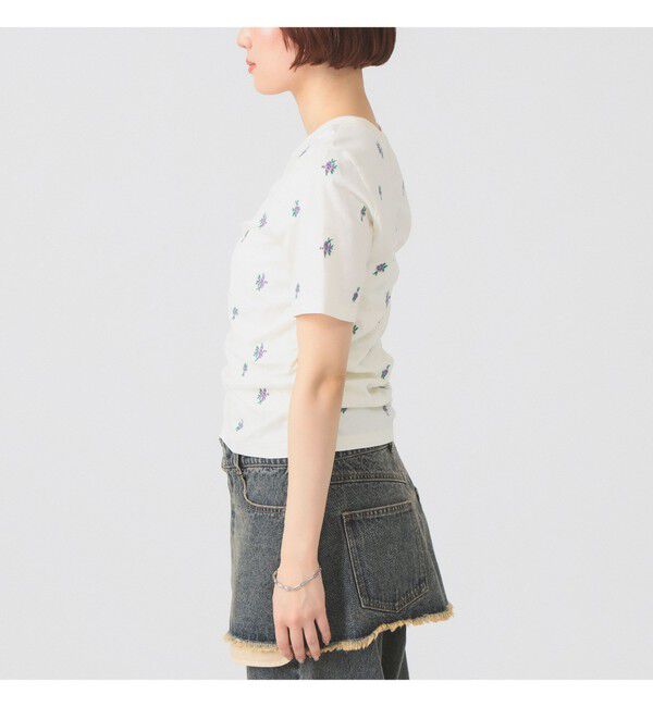 Ray BEAMS 「フラワー 刺繍 シャーリング Tシャツ / 26SS 花柄 洗える コンパクトTシャツ」|Tシャツ・カットソー|