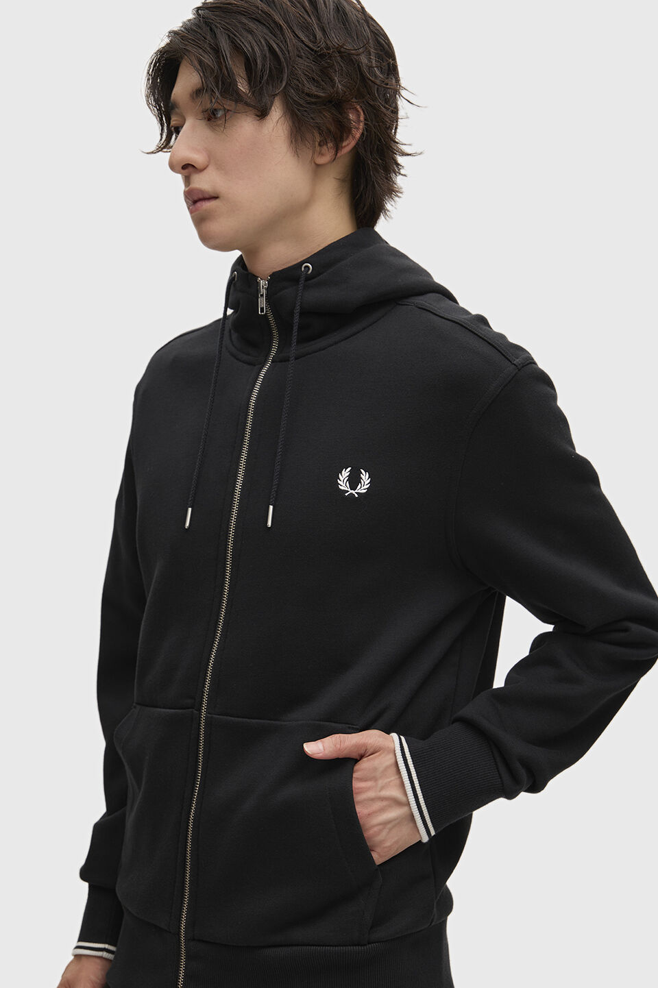 FRED PERRY 「FRED PERRY／Hooded Zip Through Sweatshirt／フードジップアップパーカー」|スウェット・ジャージ|