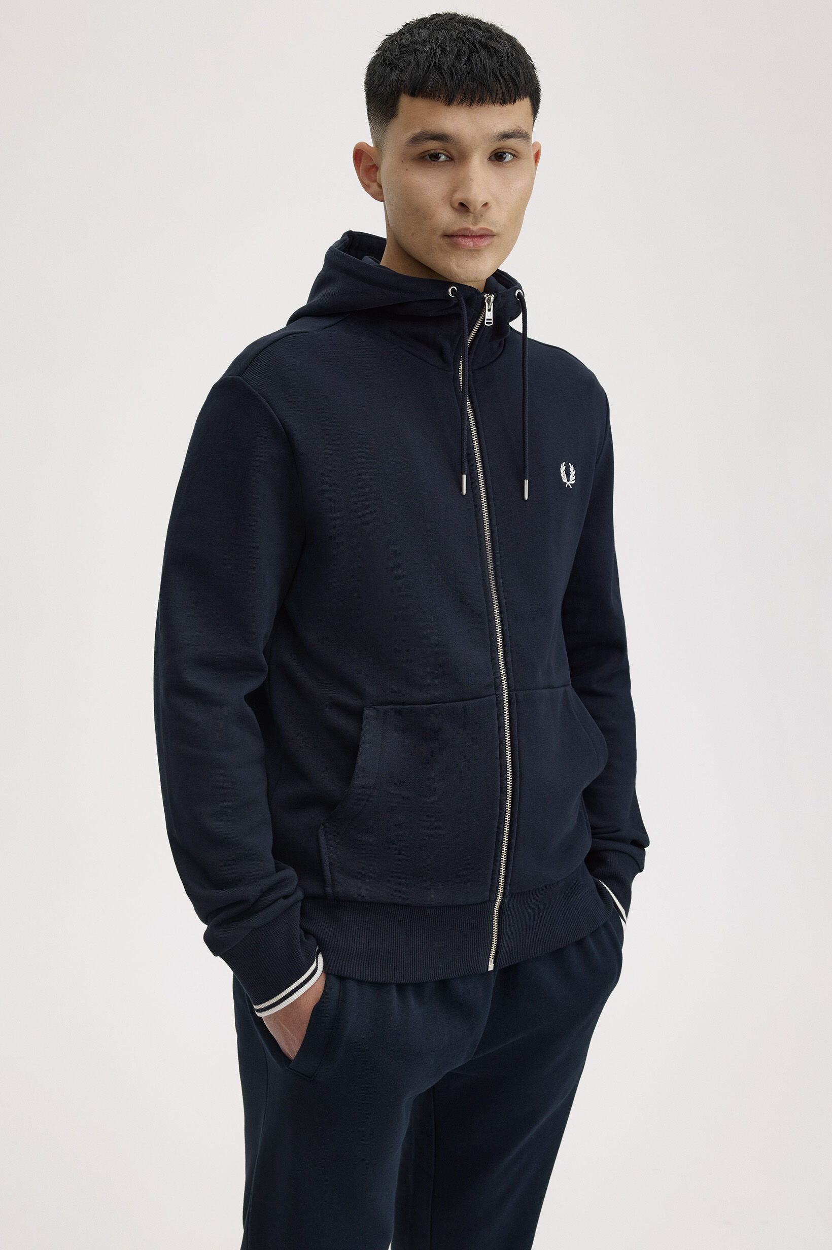 FRED PERRY 「FRED PERRY／Hooded Zip Through Sweatshirt／フードジップアップパーカー」|スウェット・ジャージ|