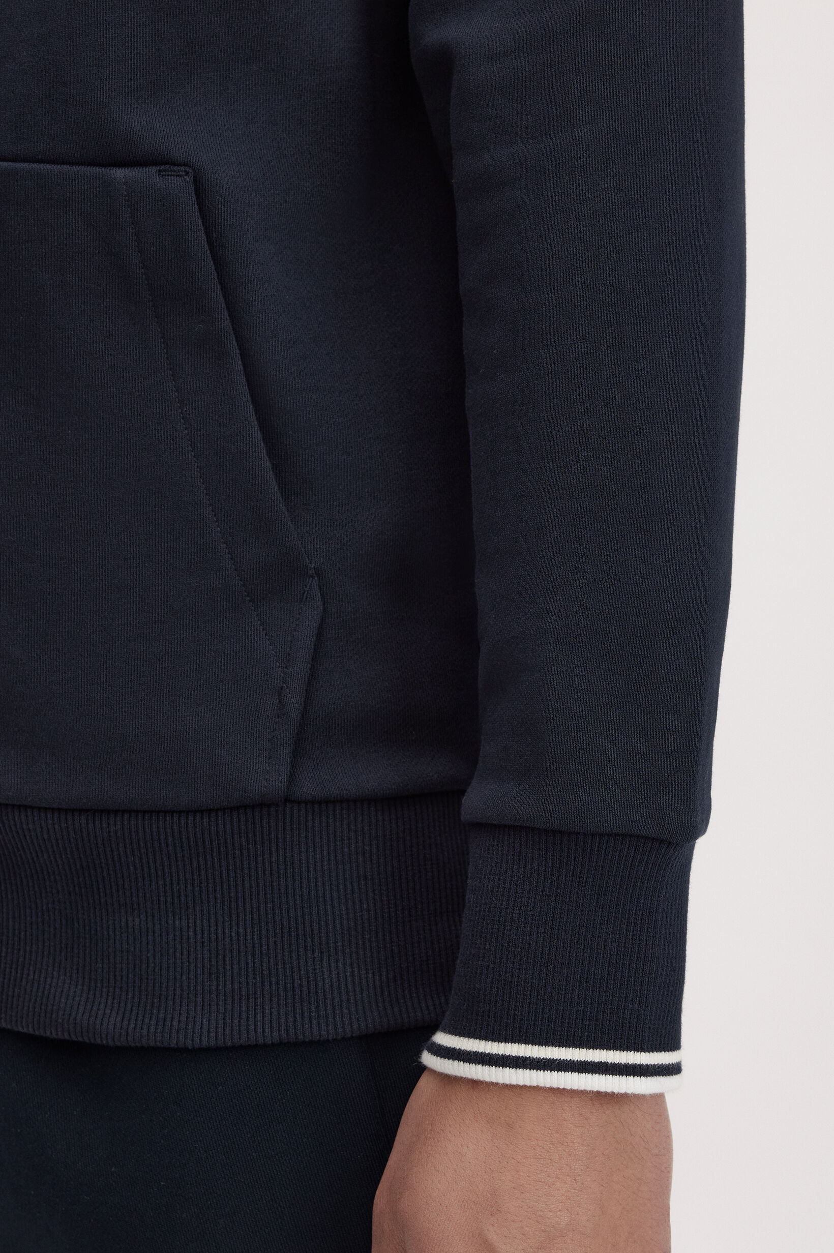 FRED PERRY 「FRED PERRY／Hooded Zip Through Sweatshirt／フードジップアップパーカー」|スウェット・ジャージ|