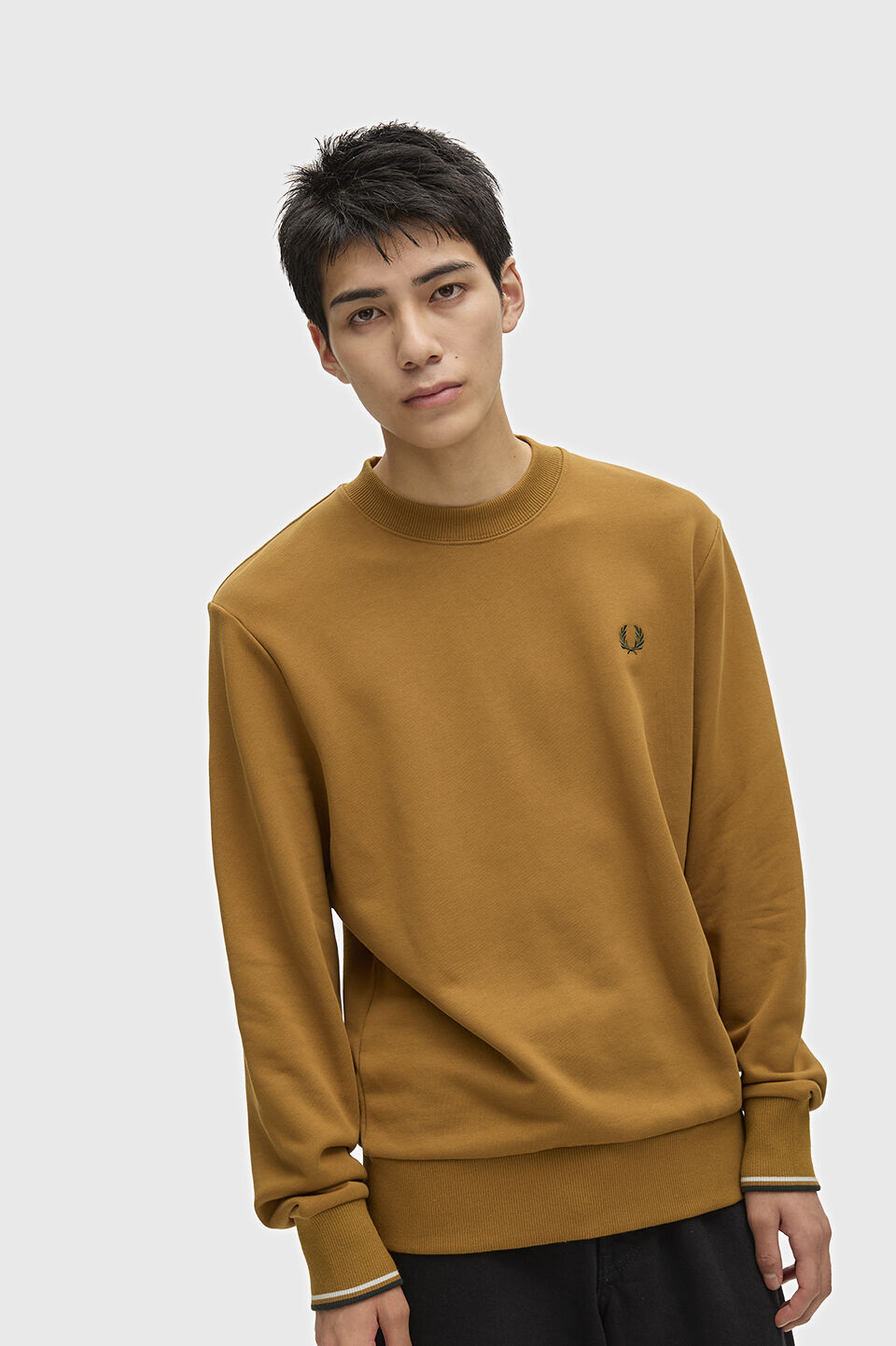 FRED PERRY 「FRED PERRY／Crew Neck Sweatshirt／フレッドペリースウェットシャツ」|Tシャツ・カットソー|