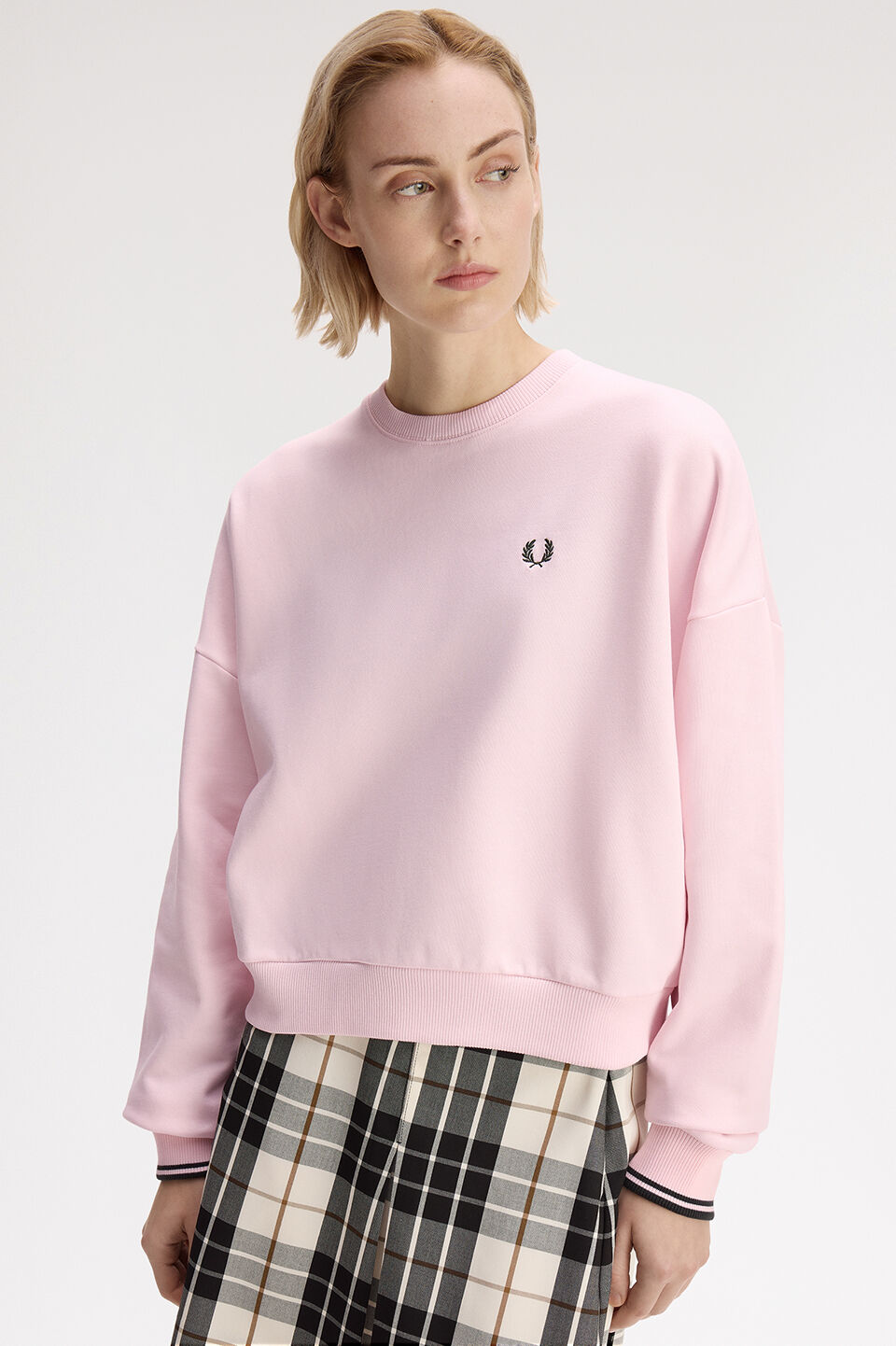 FRED PERRY 「FRED PERRY／Tipped Sweatshirt／ティップラインスウェットシャツ」|スウェット・ジャージ|ICED PINK