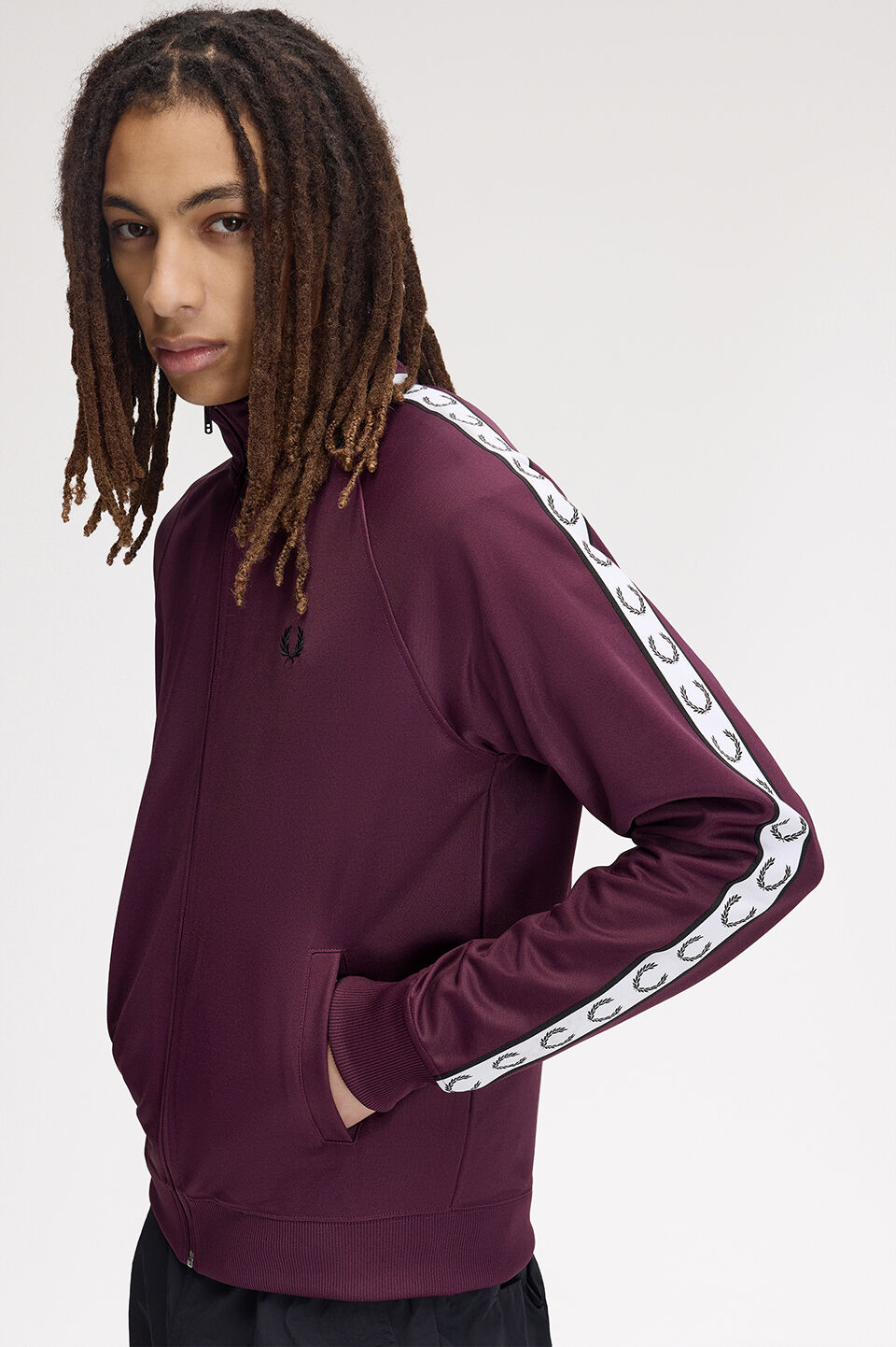 FRED PERRY 「FRED PERRY／Contrast Tape Track Jacket／フレッドペリー コントラストテープトラックジャケット」|ブルゾン・スタジャン|