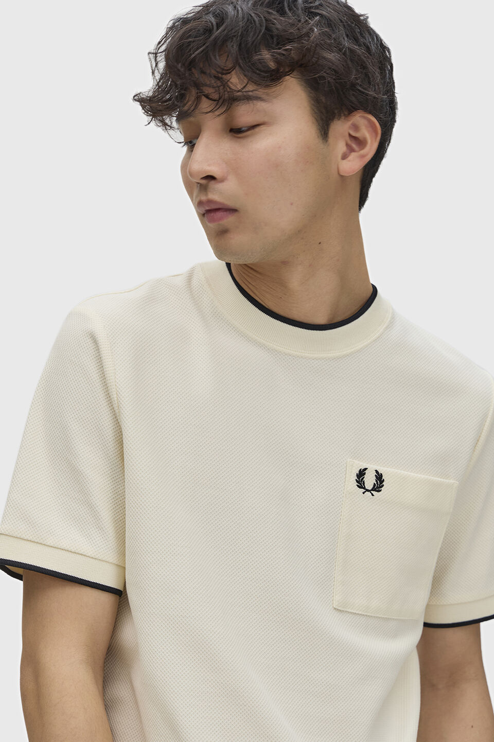 FRED PERRY 「Pocket Detail Pique T-Shirt／ポケットディティールピケTシャツ」|Tシャツ・カットソー|ECRU
