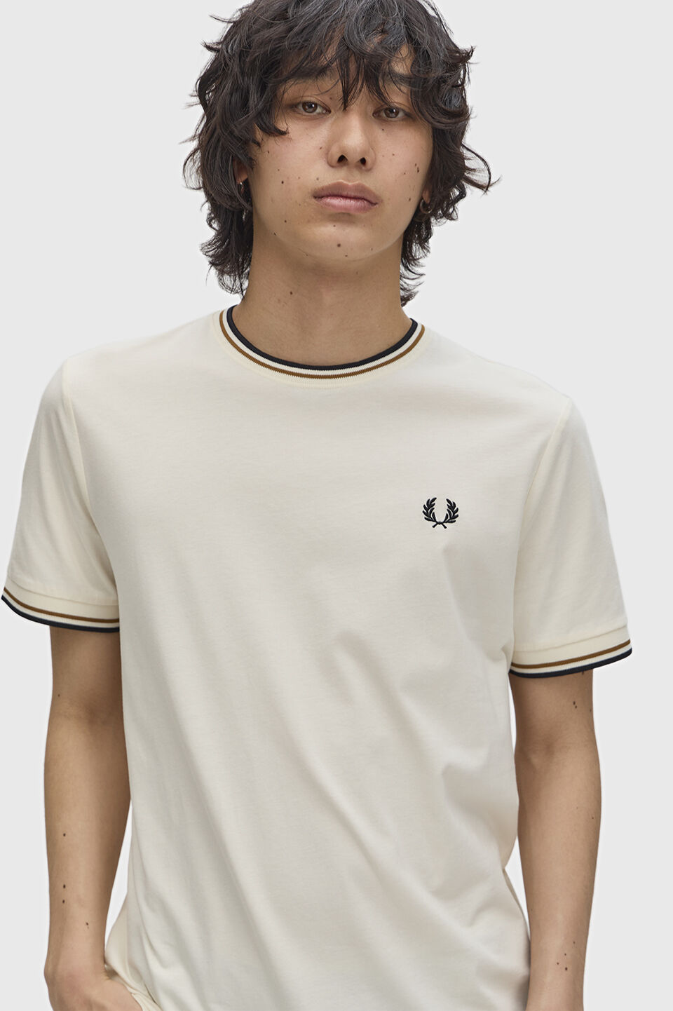 FRED PERRY 「Twin Tipped T-Shirt／ティップラインTシャツ M1588V」|Tシャツ・カットソー|ECRU