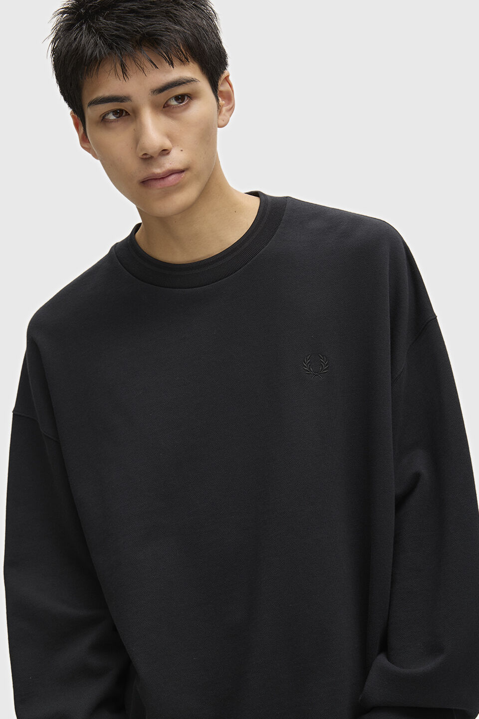 FRED PERRY 「FRED PERRY／Oversized Tipped Sweatshirt／オーバーサイズティップドスウェット」|スウェット・ジャージ|