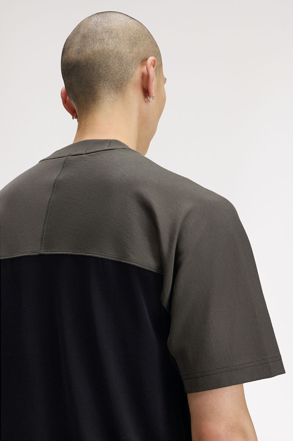 FRED PERRY 「FRED PERRY／Colour Block T-Shirt／カラーブロックTシャツ」|Tシャツ・カットソー|