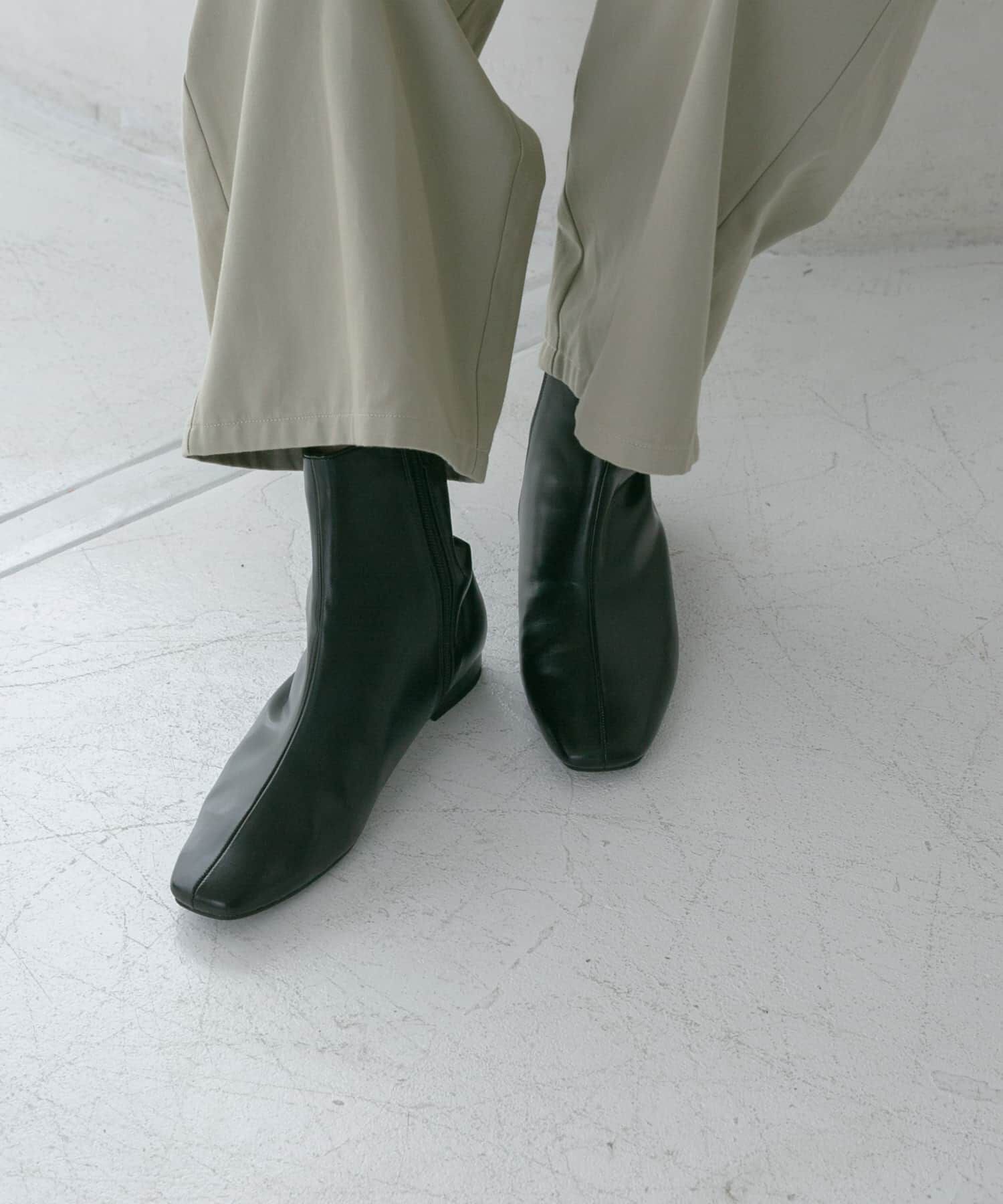 URBAN RESEARCH「『MADE IN JAPAN』スクエアトゥローヒールショートブーツ」|ショートブーツ|