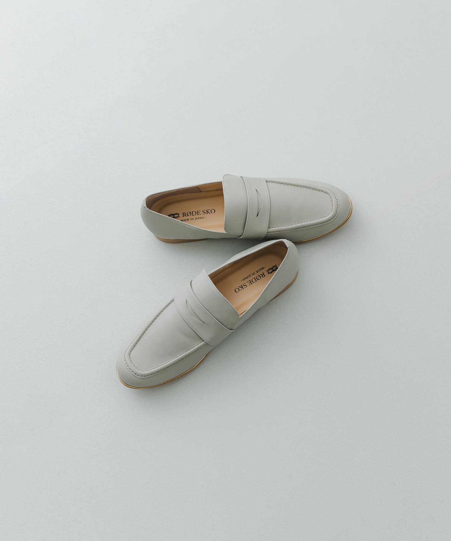 RODE SKO「『WEB限定』『MADE IN JAPAN』 ゴールドピースローファー」|ローファー|