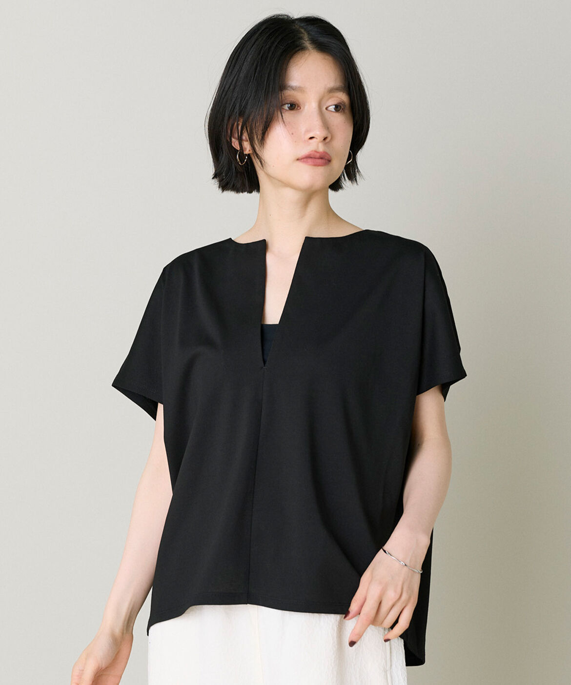 DAY by DAY it&rsquo;s international「ｷｰﾈｯｸｶｯﾄﾌﾟﾙｵｰﾊﾞｰ|すっきり魅せるｷｰﾈｯｸ､軽やか天」|Tシャツ・カットソー|