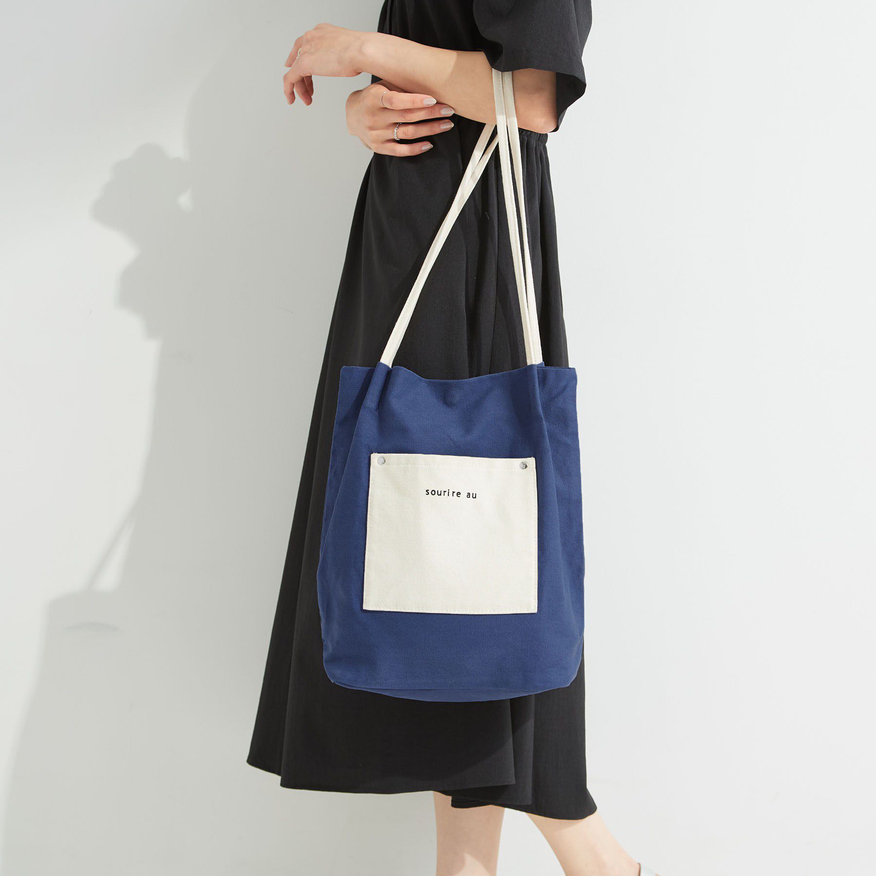 SHOO･LA･RUE「【A4サイズ/柄が選べる】肩掛けしやすい キャンバストートバッグ」|トートバッグ|