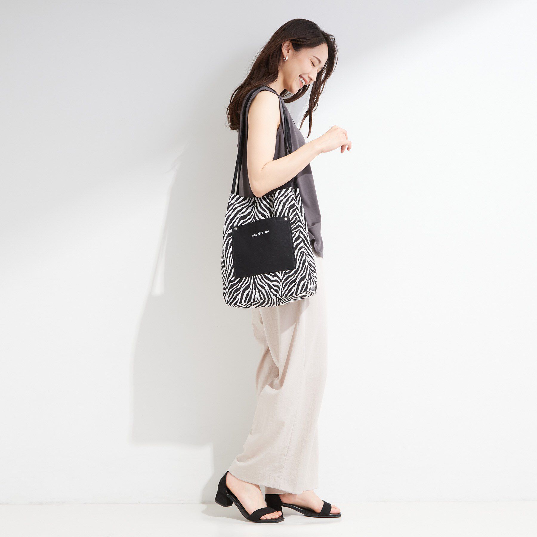 SHOO･LA･RUE「【A4サイズ/柄が選べる】肩掛けしやすい キャンバストートバッグ」|トートバッグ|