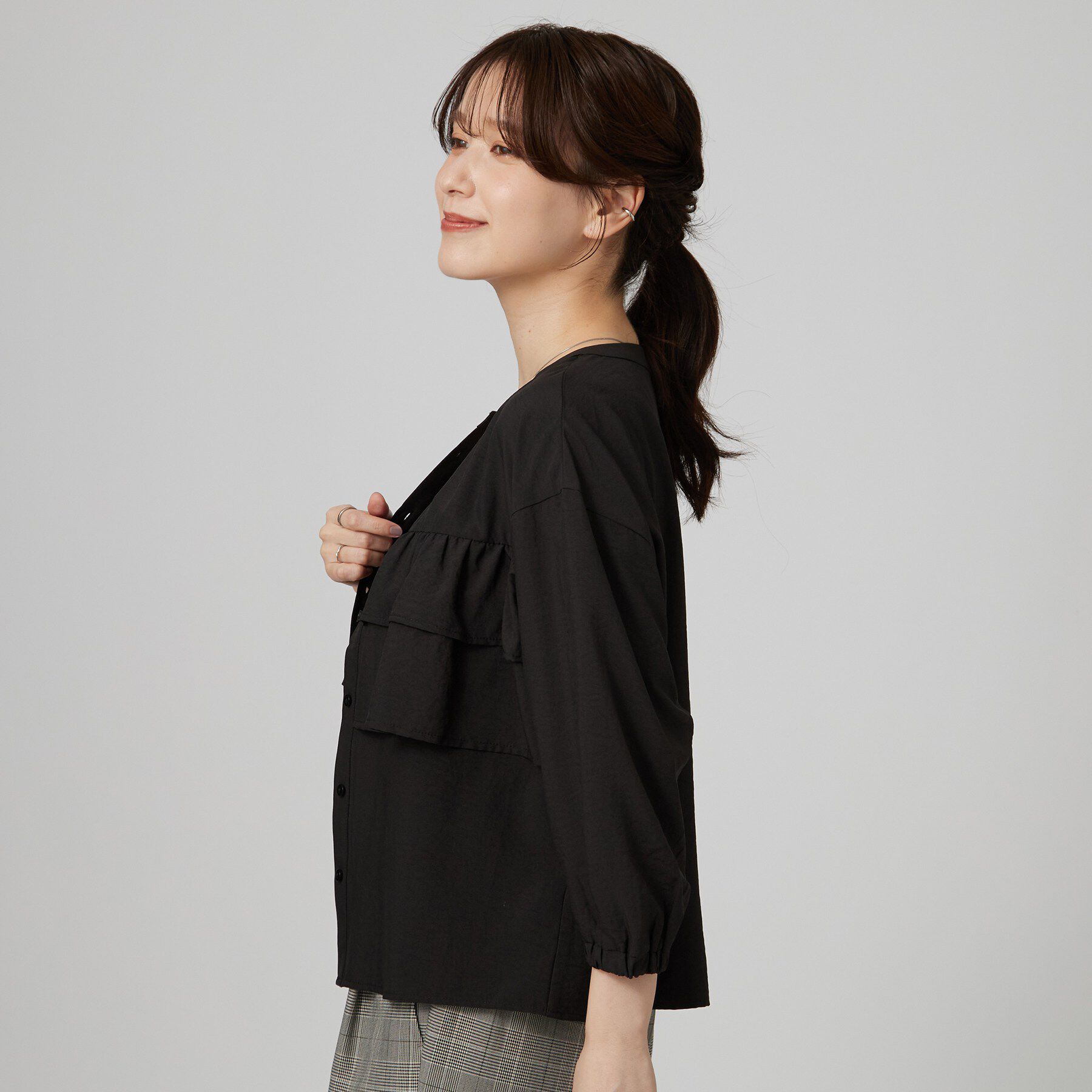 SHOO･LA･RUE「【S-LL/洗濯機可】1枚で華やか フロントティアードブラウス」|シャツ・ブラウス|