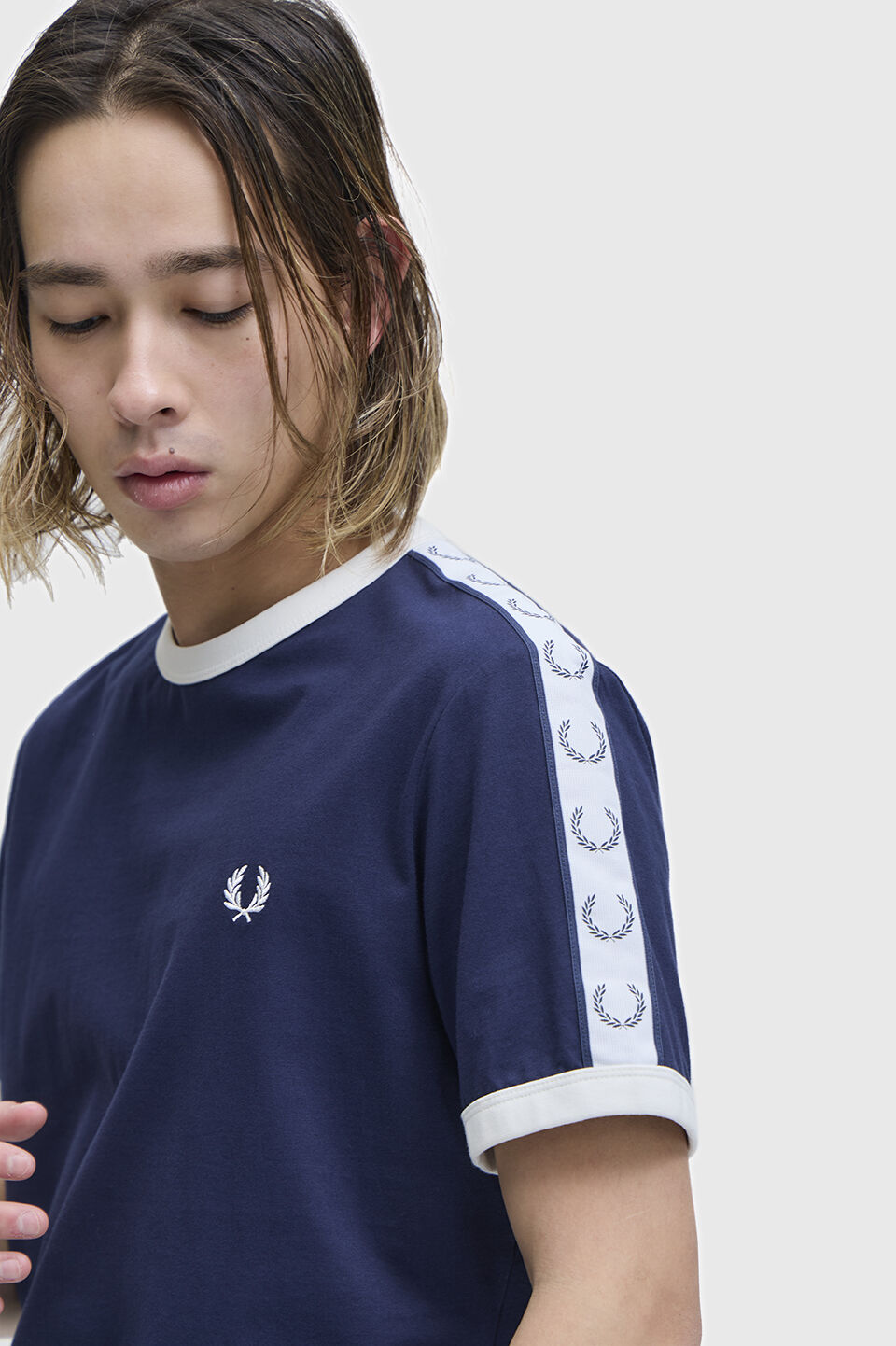 FRED PERRY 「Taped Ringer T-Shirt／テープリンガーＴシャツ」|Tシャツ・カットソー|CARBON BLUE