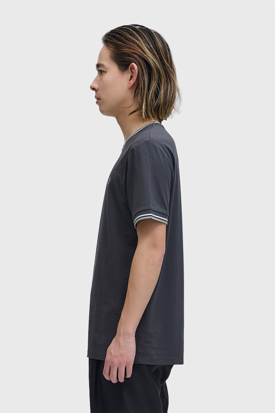 FRED PERRY 「Twin Tipped T-Shirt／ティップラインTシャツ M1588V」|Tシャツ・カットソー|