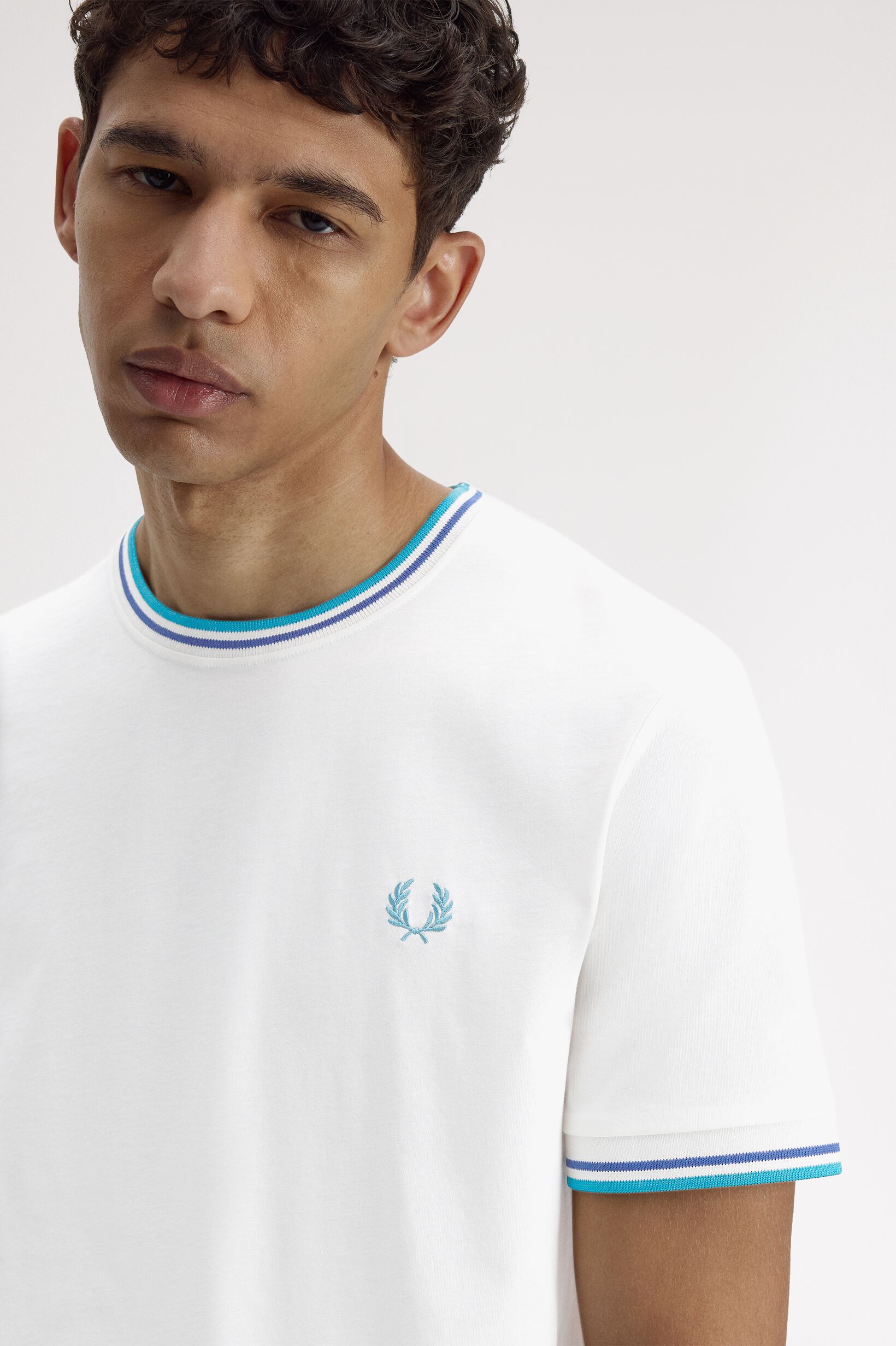 FRED PERRY 「Twin Tipped T-Shirt／ティップラインTシャツ M1588V」|Tシャツ・カットソー|