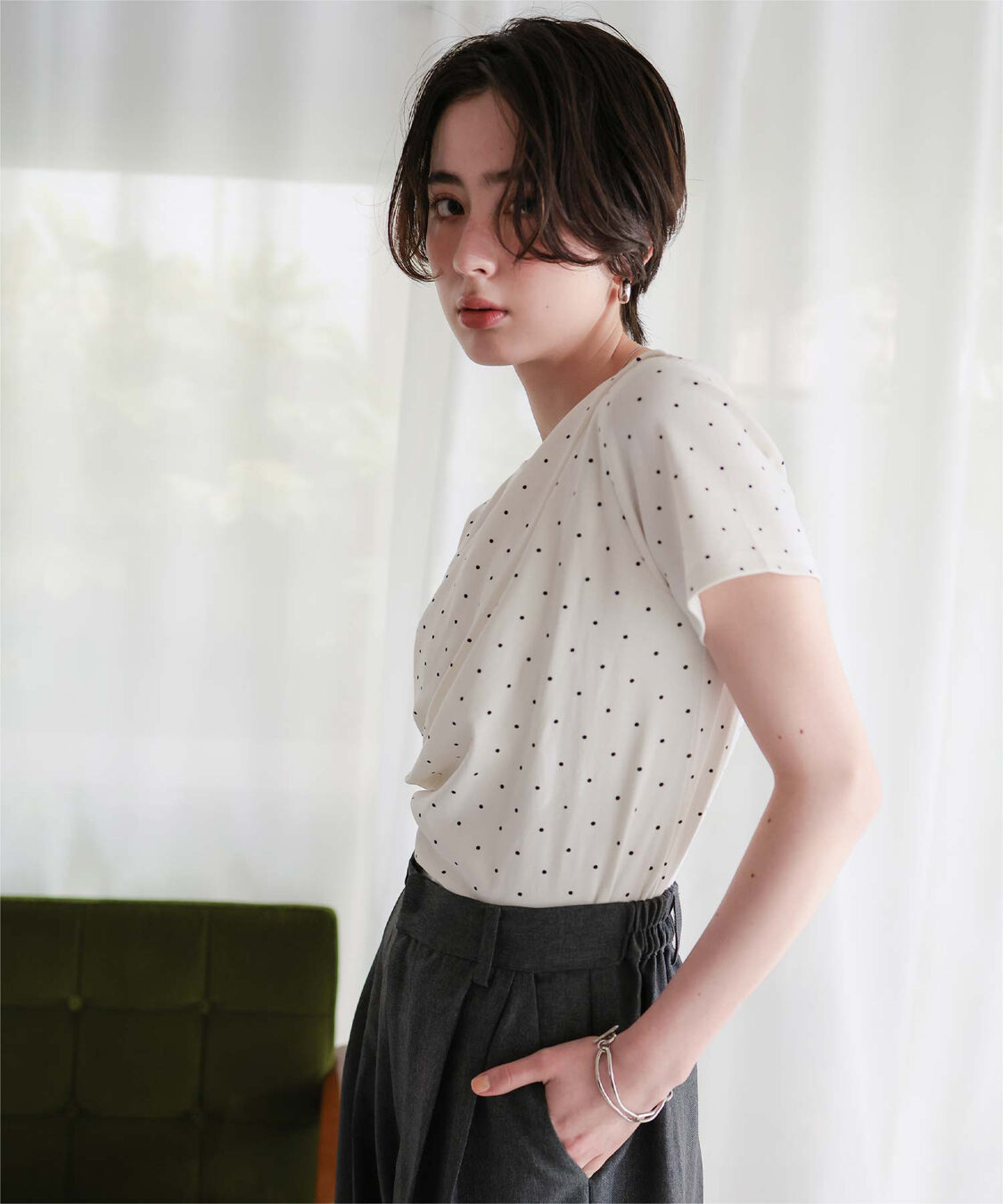 titivate「オフショルダーハーフスリーブTシャツ」|Tシャツ・カットソー|