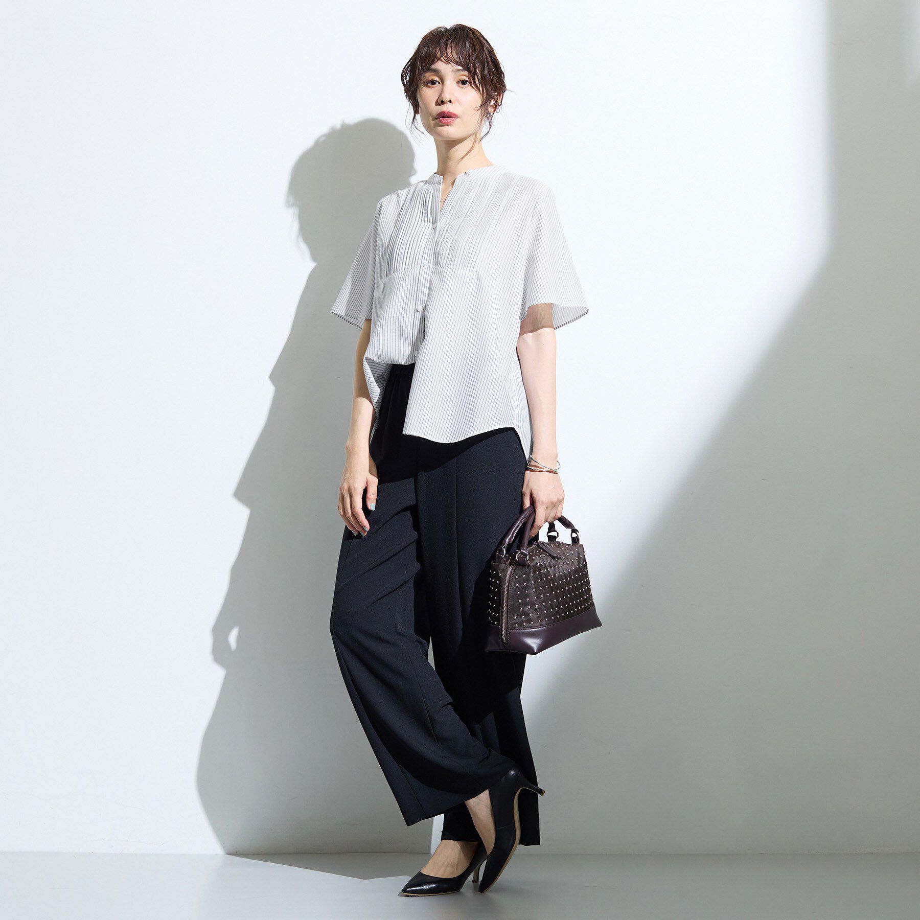 INDIVI「【接触冷感/洗える】シアーシャンブレーピンタックブラウス」|シャツ・ブラウス|