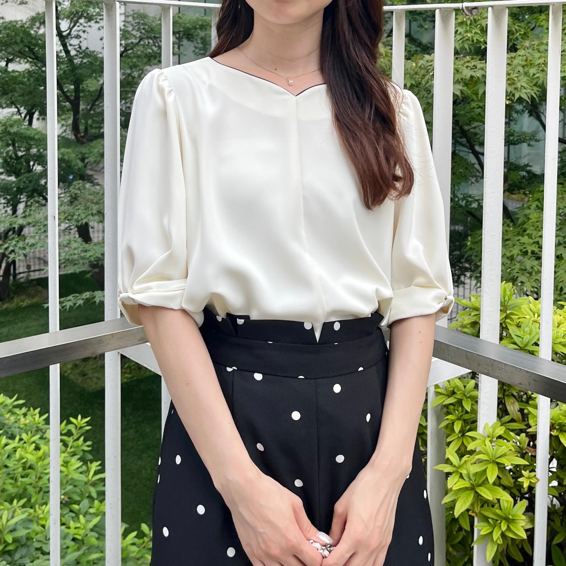 Couture broach「【洗える】袖リボンデザイン ハートネック ブラウス」|シャツ・ブラウス|