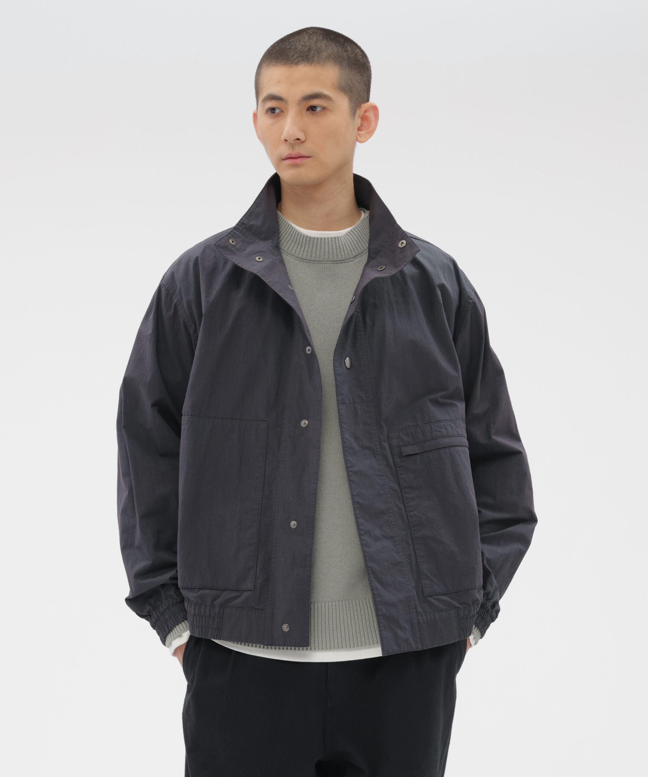 MHL.「COTTON NYLON PLAINWEAVE BLOUSON」|ブルゾン・スタジャン|MID GREY2
