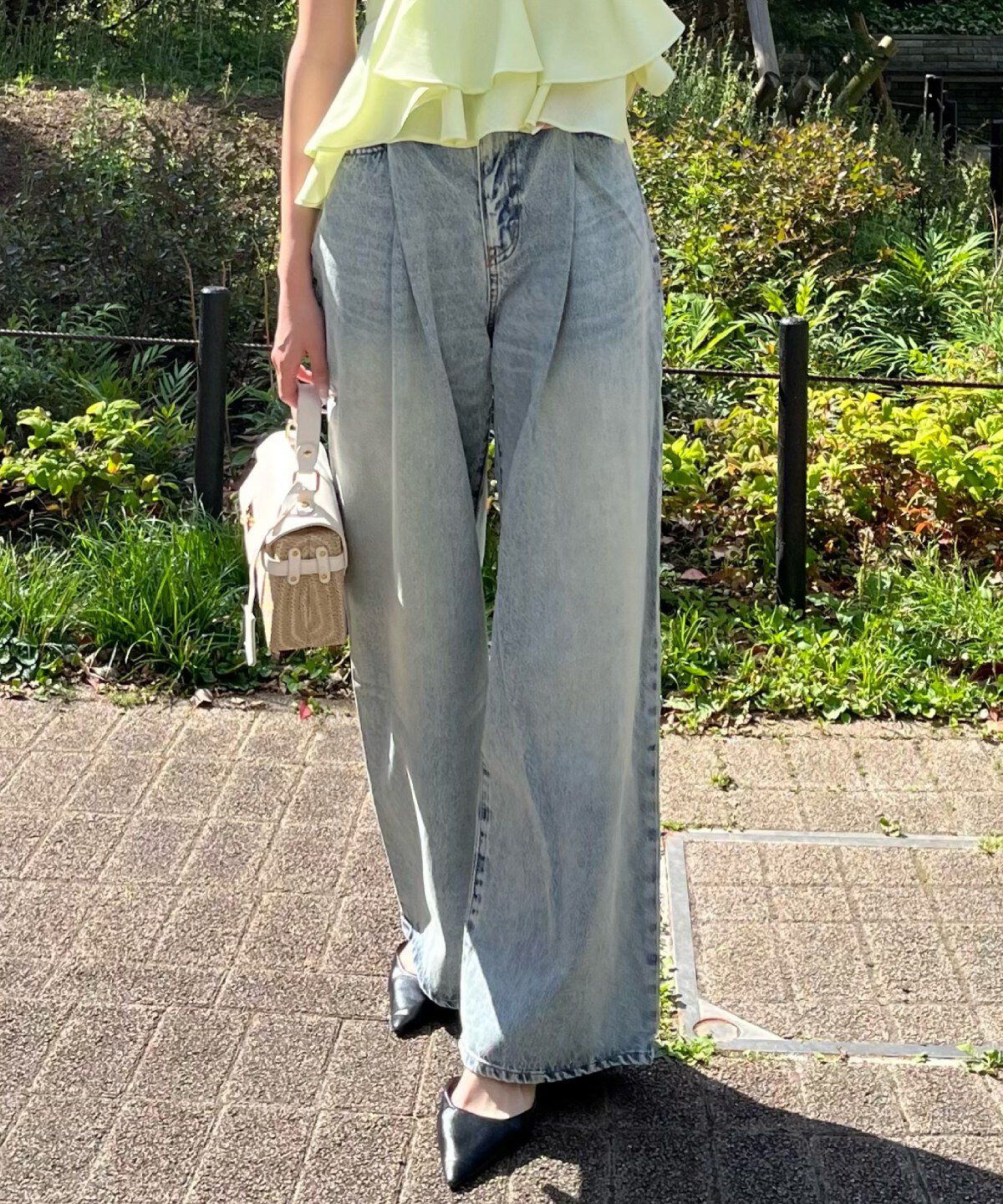 アンドクチュール「タックワイドデニムパンツ」|デニム|