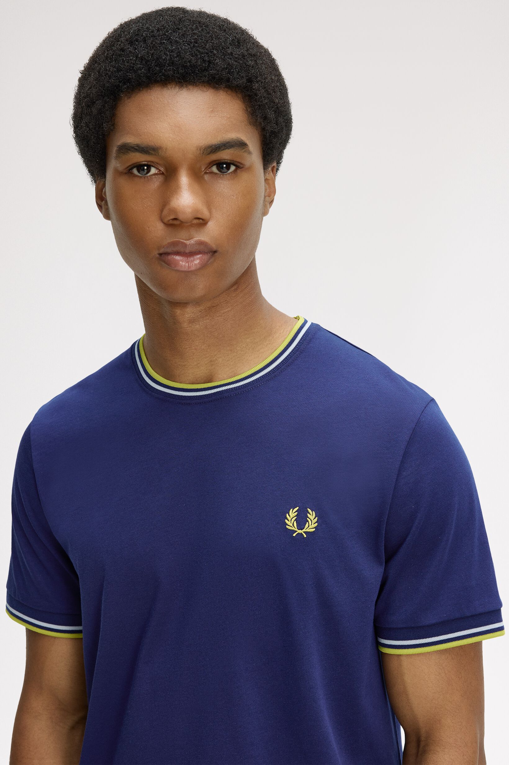 FRED PERRY 「Twin Tipped T-Shirt／ティップラインTシャツ M1588V」|Tシャツ・カットソー|FRNCH NVY/BLU/CTRN