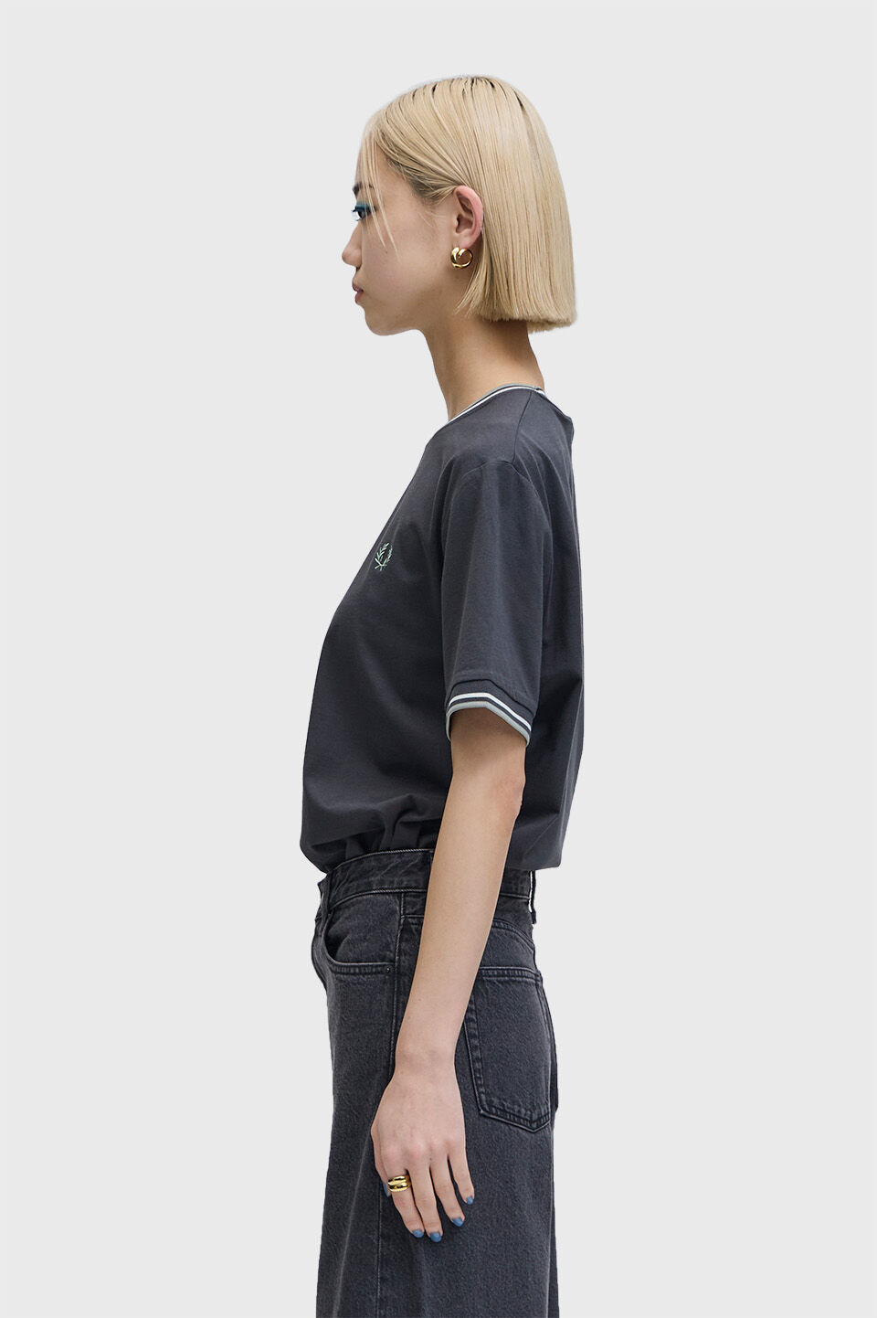 FRED PERRY 「Twin Tipped T-Shirt／ティップラインTシャツ M1588V」|Tシャツ・カットソー|