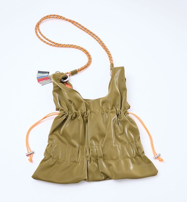 NOMINE「【cheek】tiered code one shoul ティアード ギャザー」|ショルダー・メッセンジャー|カーキ