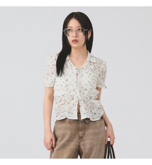 Ray BEAMS 「フラワー プリント シャーリング シャツ　　26SS  花柄 ショート丈 洗える イージーケア 夏 ブラウス」|シャツ・ブラウス|OFF WHITE