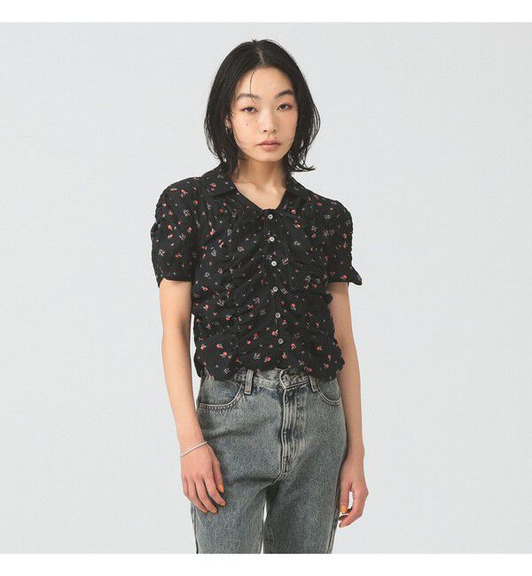 Ray BEAMS 「フラワー プリント シャーリング シャツ　　26SS  花柄 ショート丈 洗える イージーケア 夏 ブラウス」|シャツ・ブラウス|BLACK