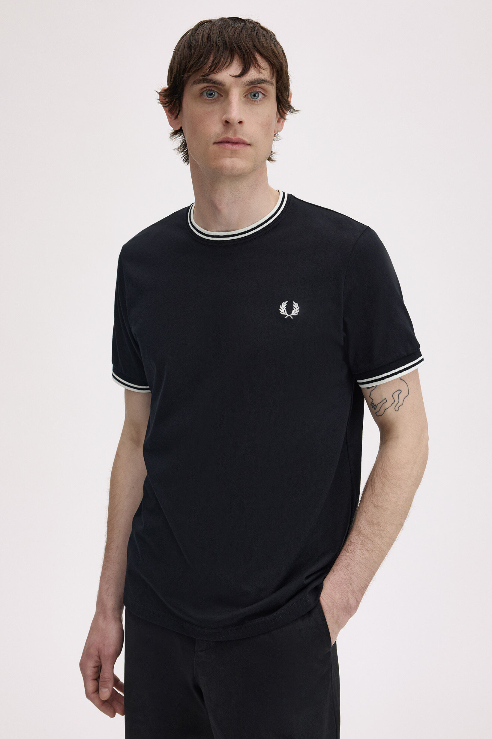 FRED PERRY 「Twin Tipped T-Shirt／ティップラインTシャツ M1588」|Tシャツ・カットソー|