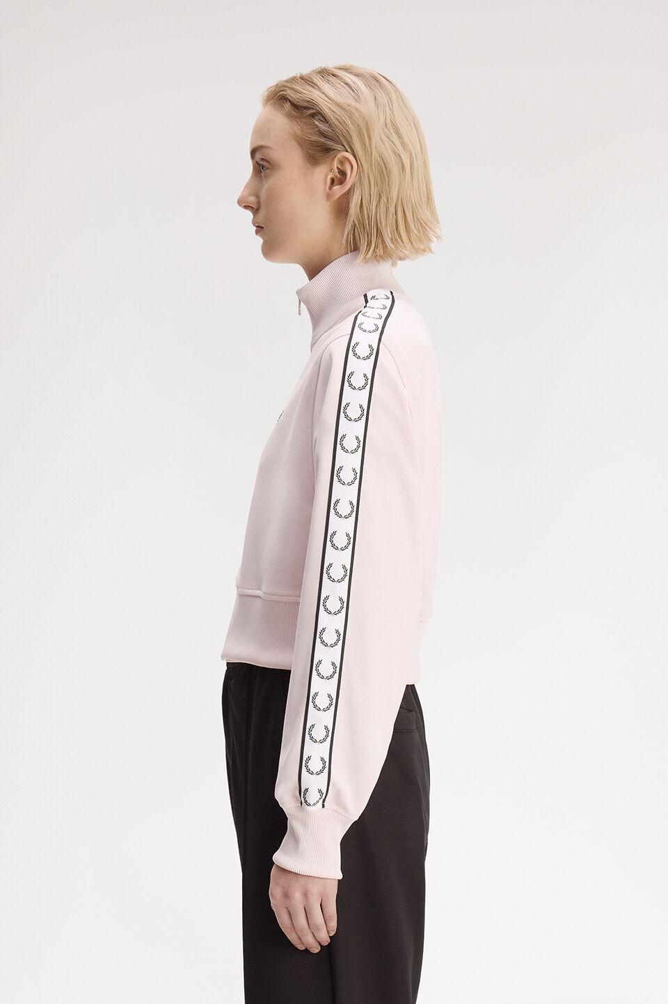 FRED PERRY 「Cropped Taped Track Jacket／クロップドトラックジャケット」|スウェット・ジャージ|