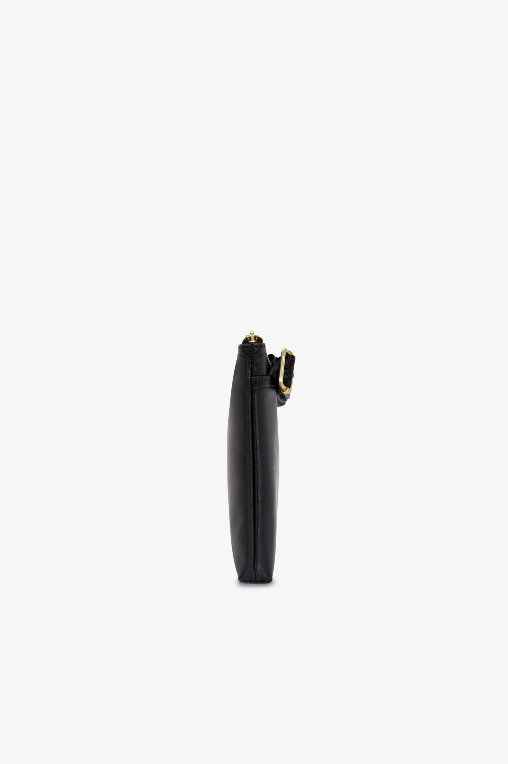 FRED PERRY 「Smooth Leather Sacoche／スムースレザーサコッシュ」|ショルダー・メッセンジャー|