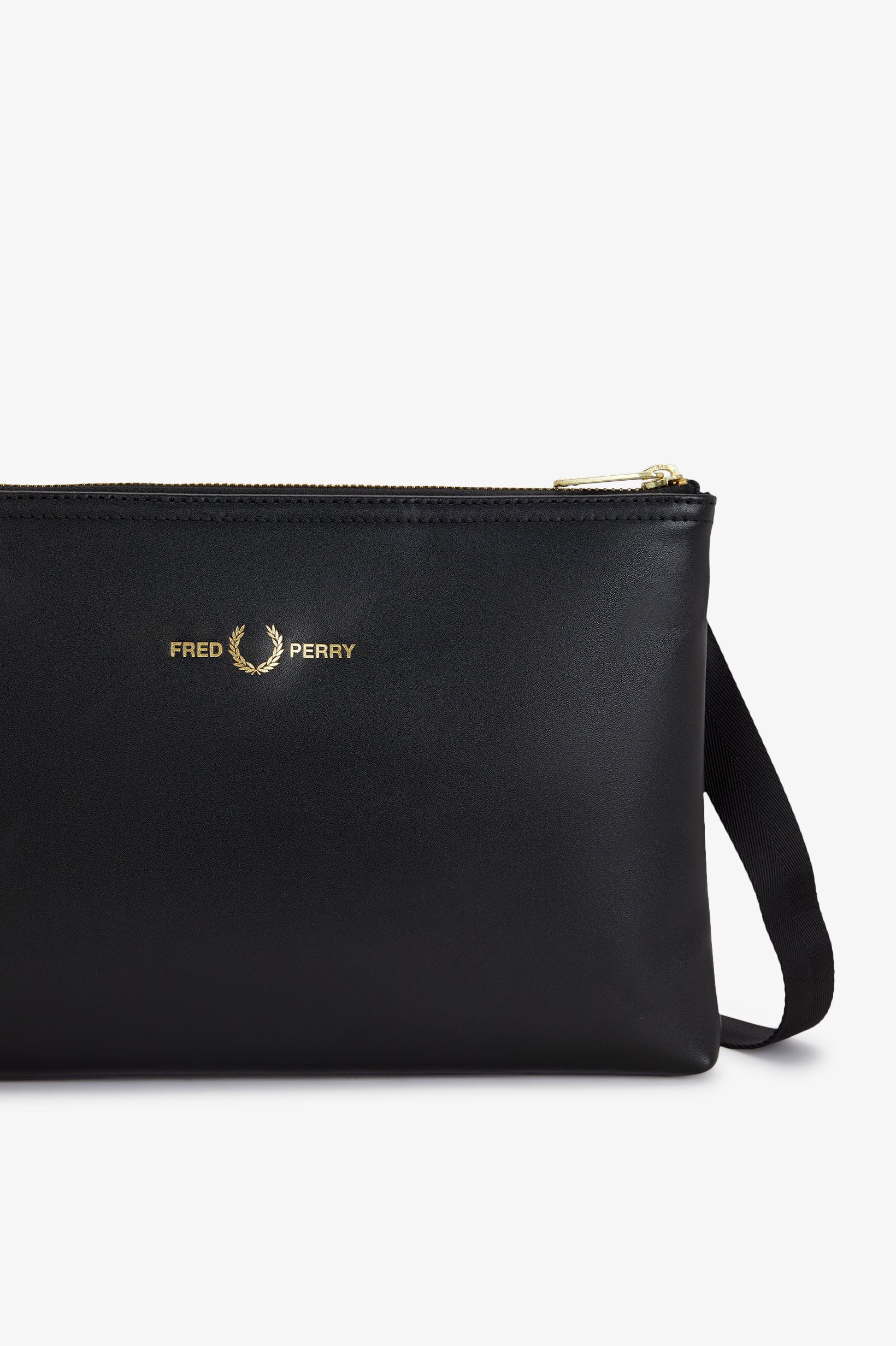 FRED PERRY 「Smooth Leather Sacoche／スムースレザーサコッシュ」|ショルダー・メッセンジャー|