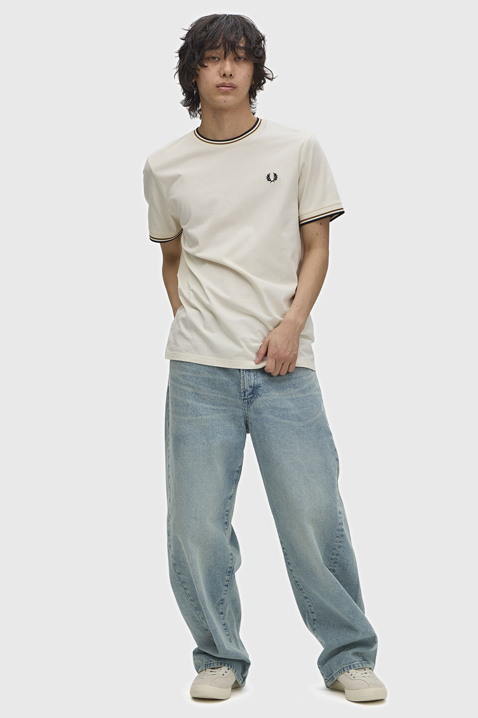 FRED PERRY 「Twin Tipped T-Shirt／ティップラインTシャツ M1588V」|Tシャツ・カットソー|