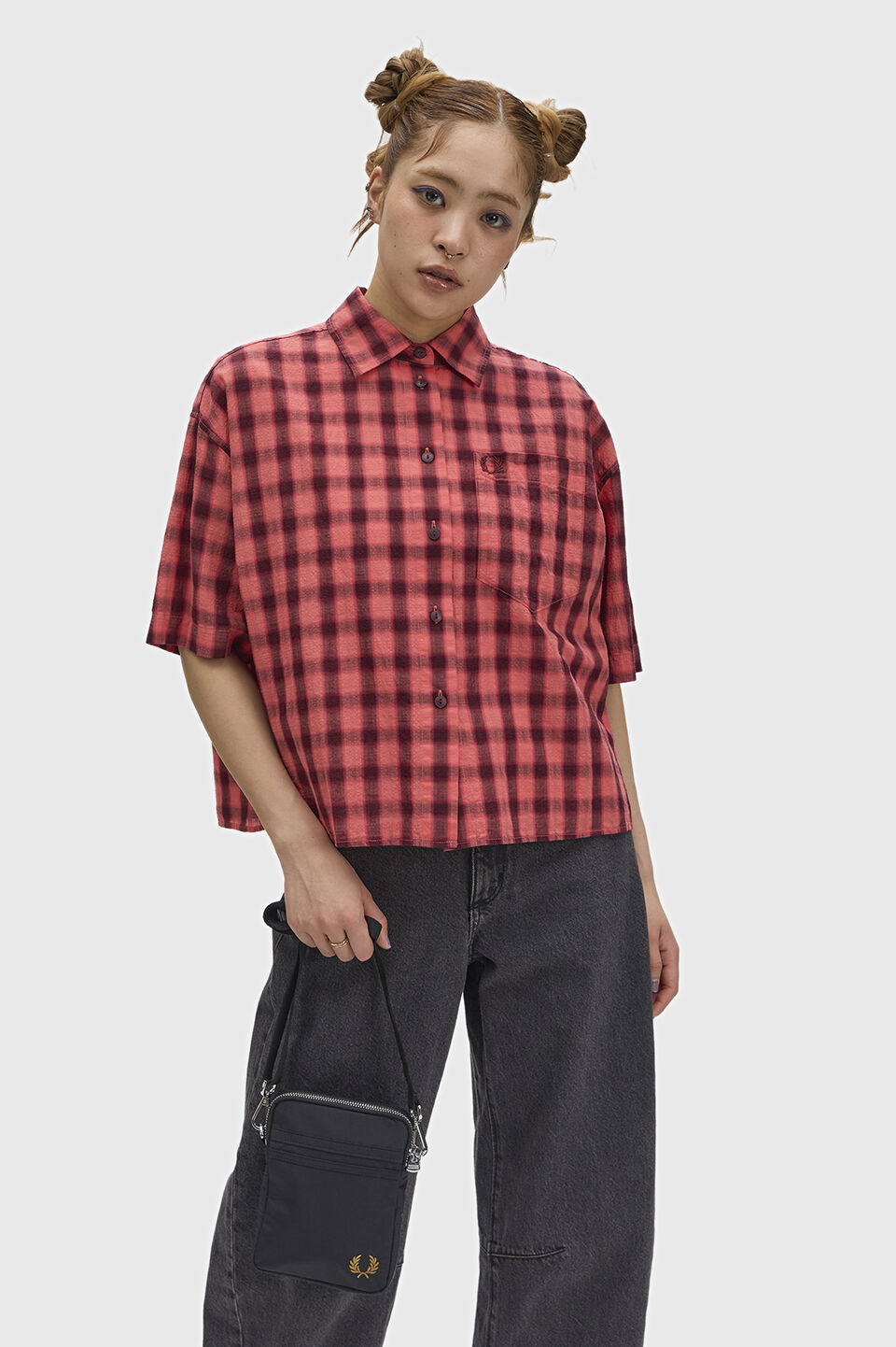 FRED PERRY 「BRENTHAM SMALL SIDE BAG／ブレンサムスモールサイドバッグ」|ショルダー・メッセンジャー|