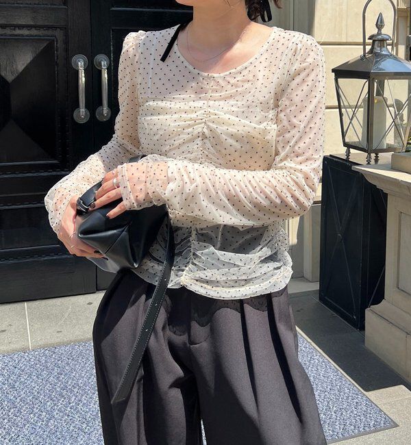  「【新色/ブラウン・グレー、WEB限定/ブラック】フロッキードットブラウス」|シャツ・ブラウス|