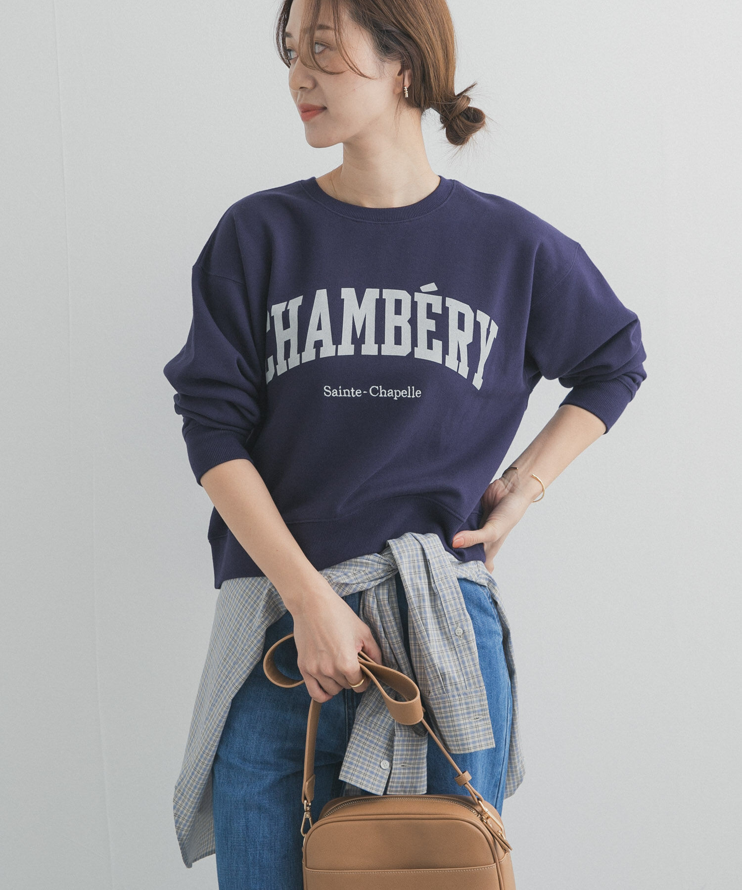 URBAN RESEARCH DOORS「カレッジロゴ刺繍スウェット」|スウェット・ジャージ|ネイビー