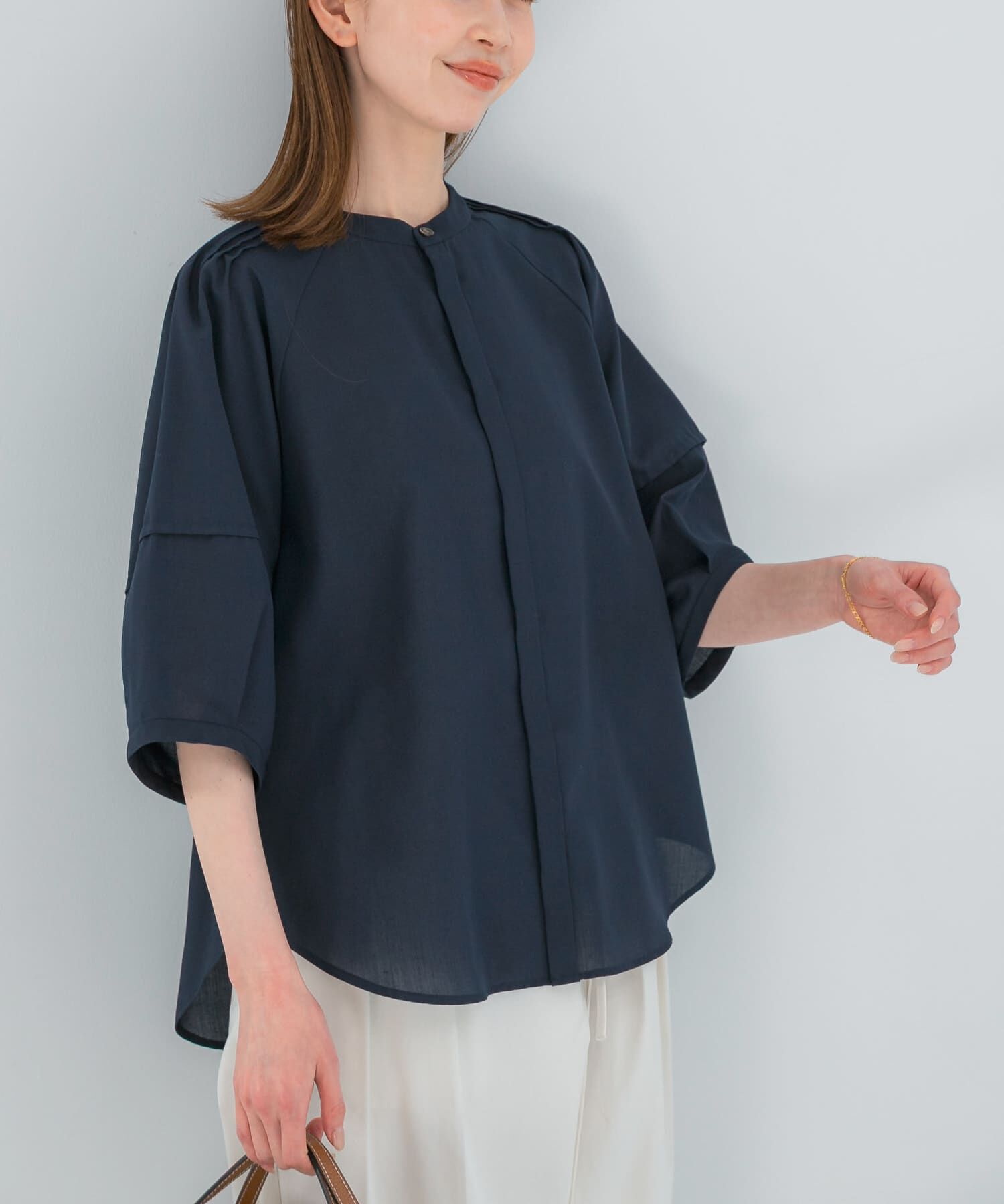URBAN RESEARCH ROSSO「『WEB/一部店舗限定』UVカットウォッシャブルリネン混シャツブラウス」|シャツ・ブラウス|ネイビー