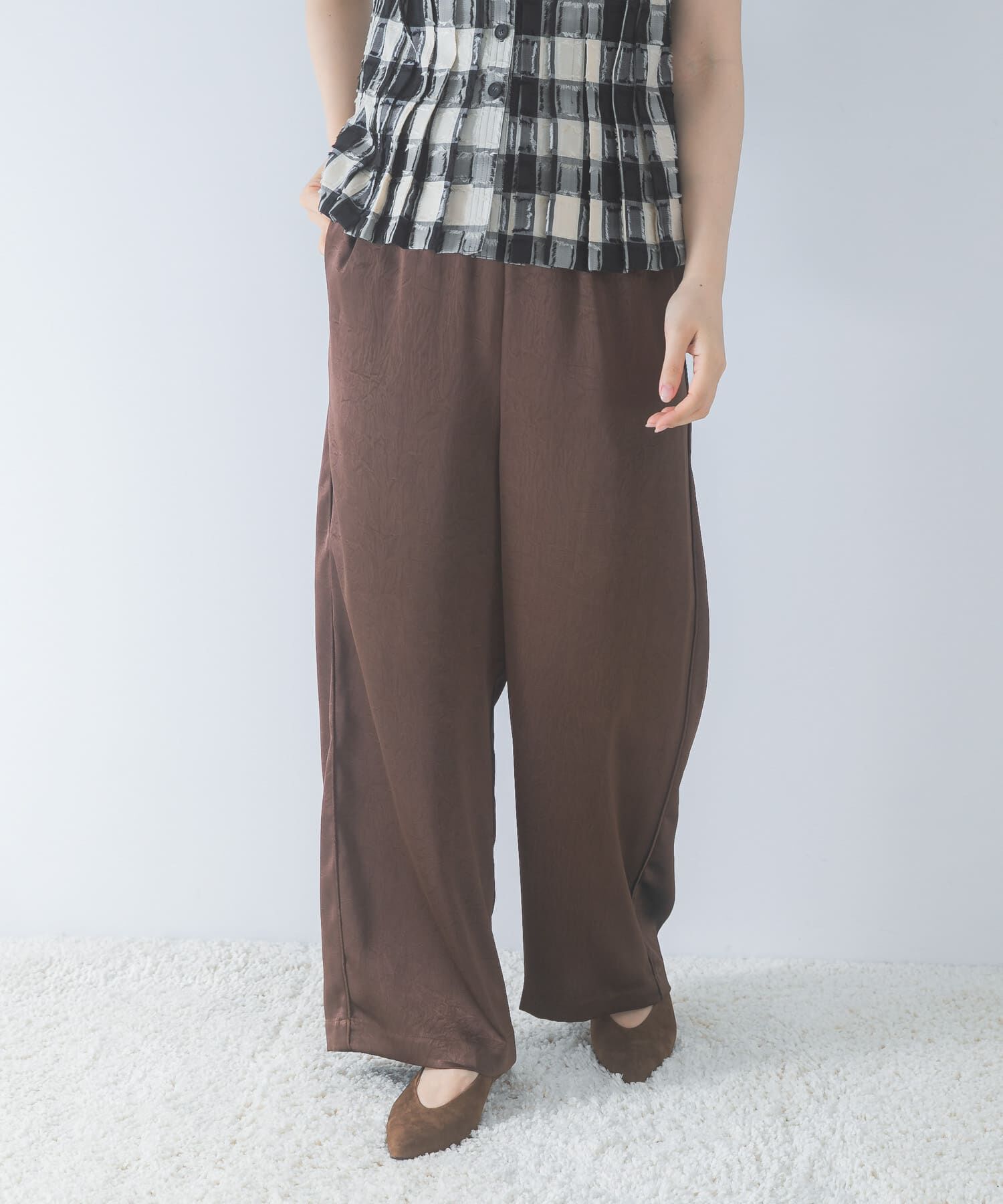 URBAN RESEARCH ROSSO「サテンイージーストレートパンツ」|その他|ブラウン