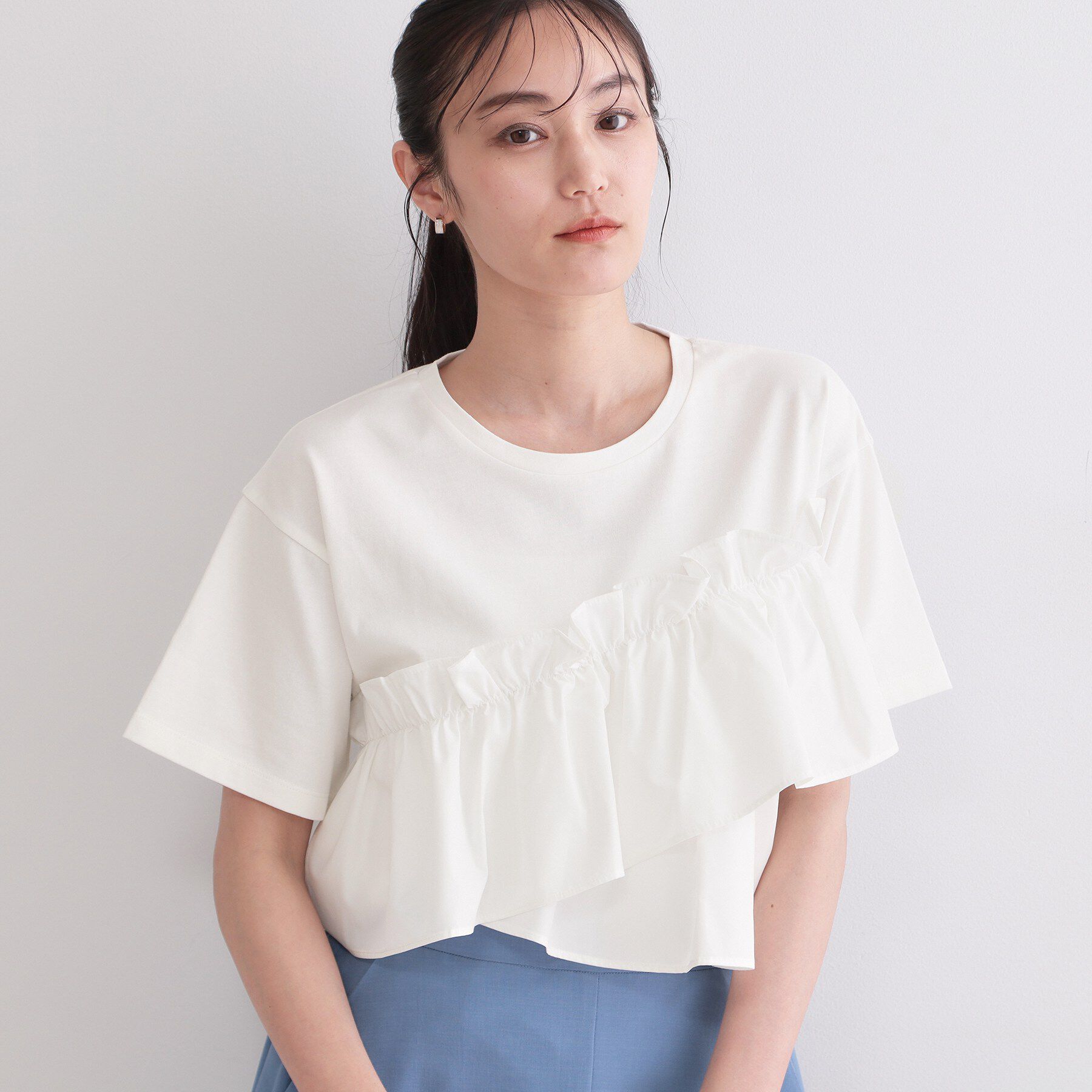 OPAQUE.CLIP「【接触冷感】アシメフリルドッキングカットソー《洗濯機OK》」|Tシャツ・カットソー|ホワイト(001)