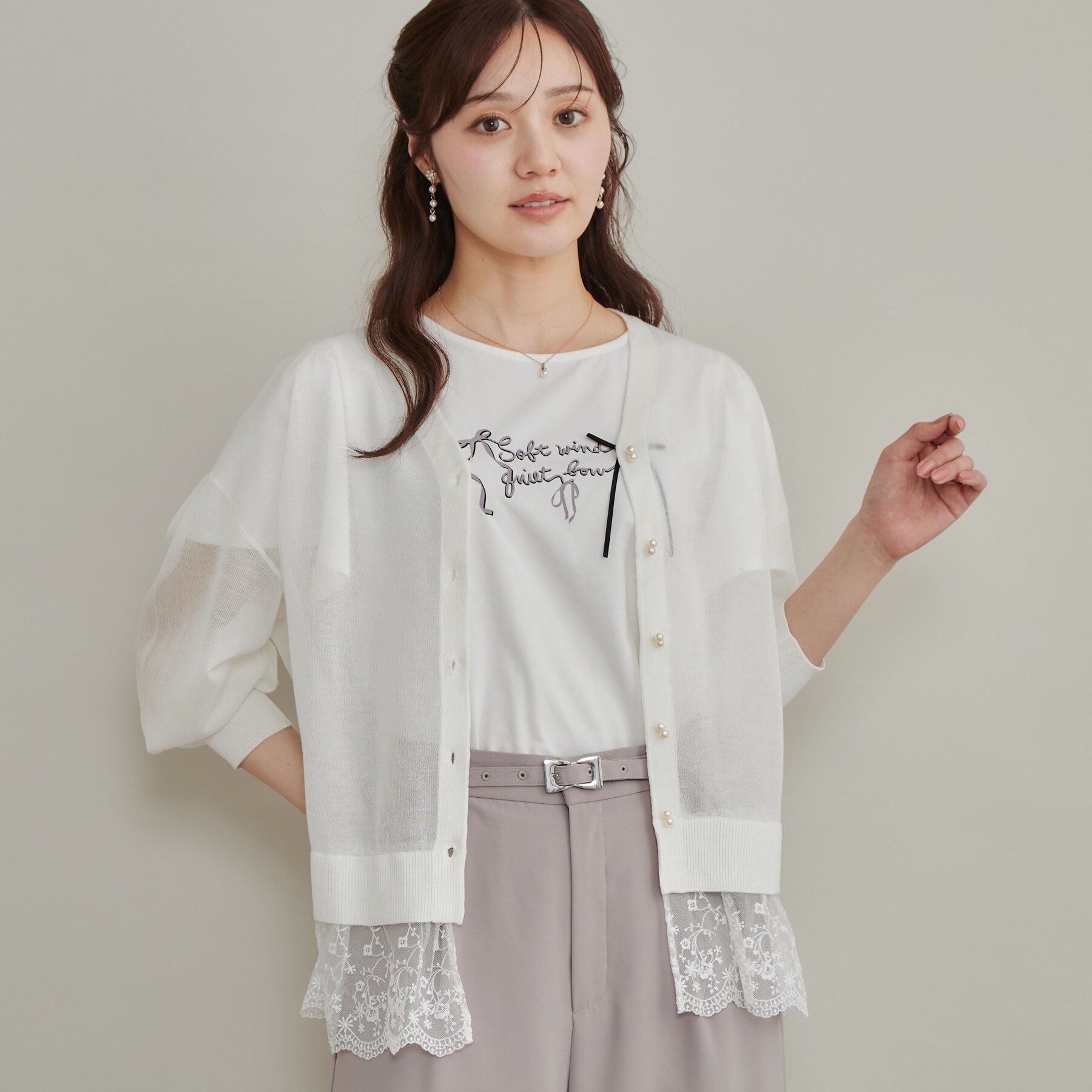 Couture broach「【羽織るだけで華やぐ】レースペプラム付 愛されシアーカーディガン」|カーディガン|