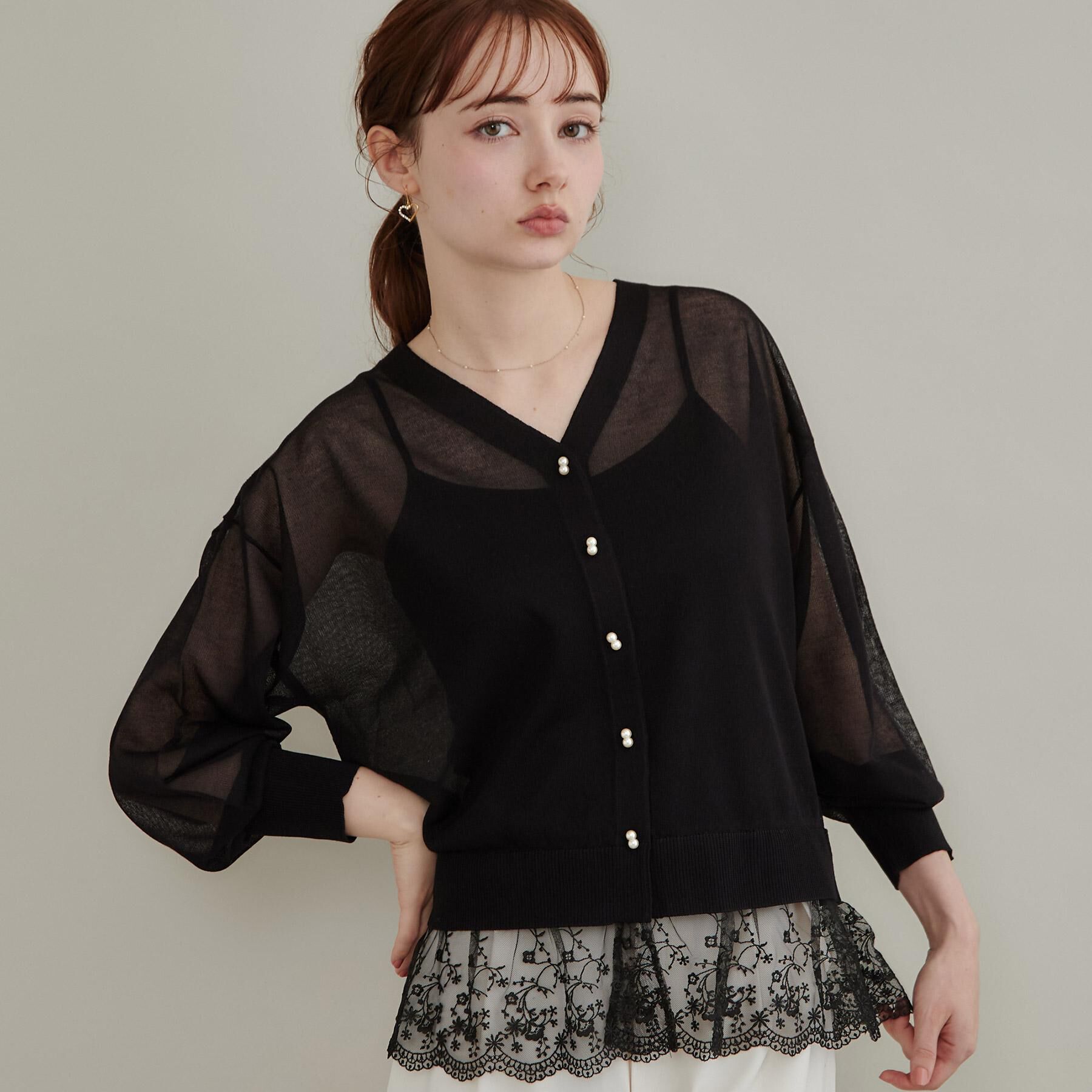 Couture broach「【羽織るだけで華やぐ】レースペプラム付 愛されシアーカーディガン」|カーディガン|ブラック(019)